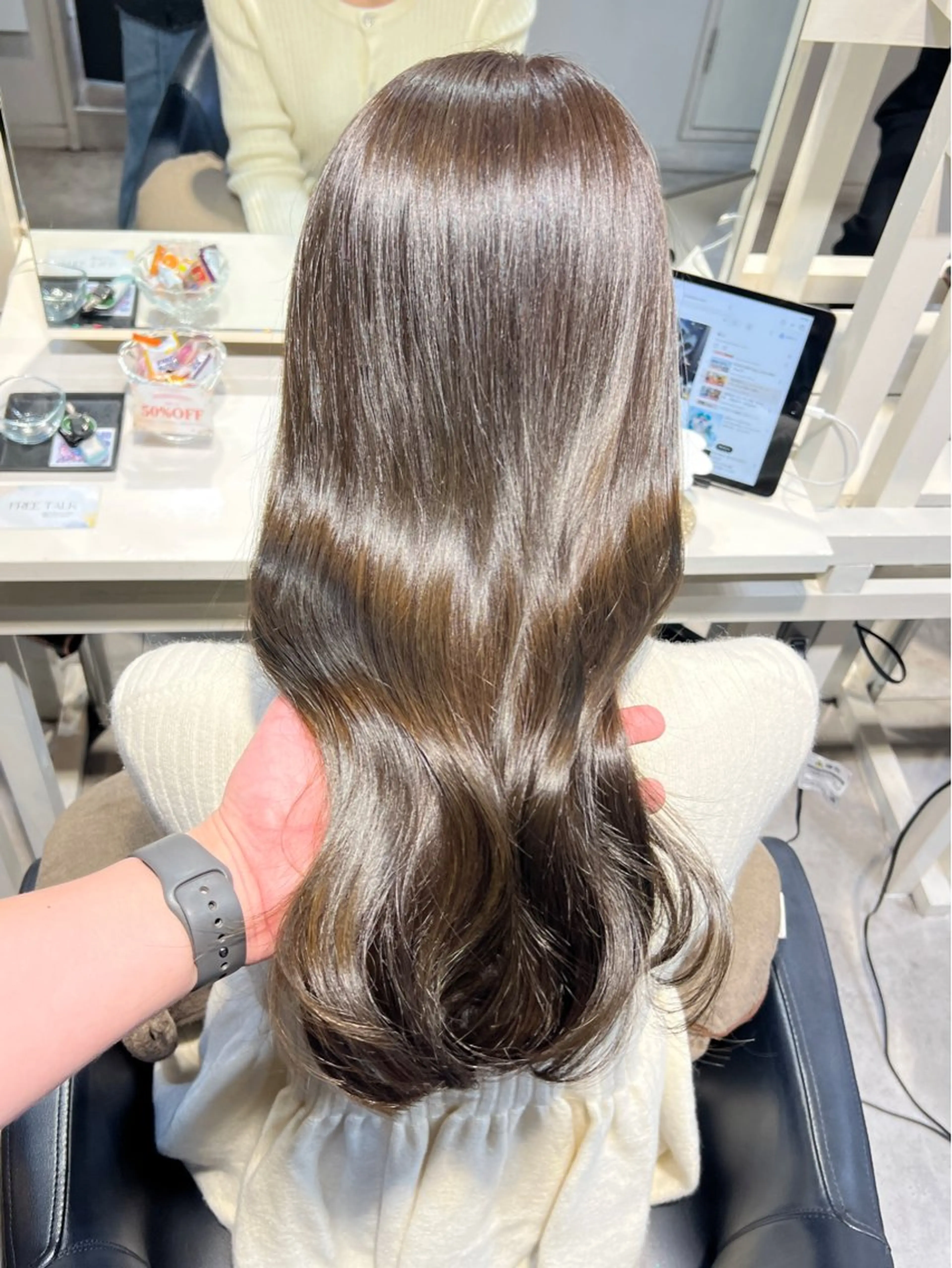 セミロング カット ヘアカラー トリートメント 透明感カラー/恵比寿 /レイヤーカット大場のヘアスタイル