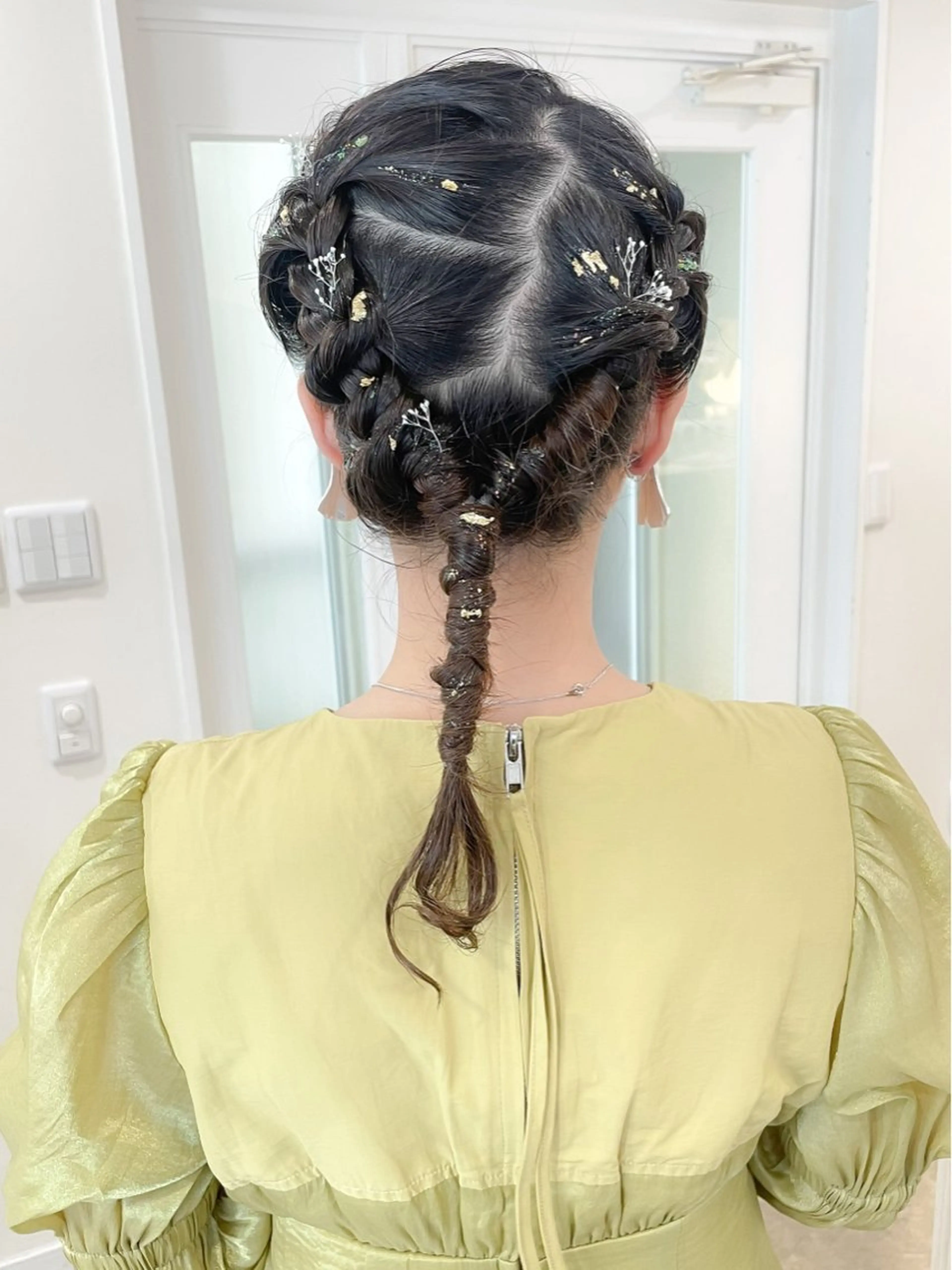 ヘアアレンジ ヘアセット ミディアム/顔周り/ ベージュ🌼mayuのヘアスタイル