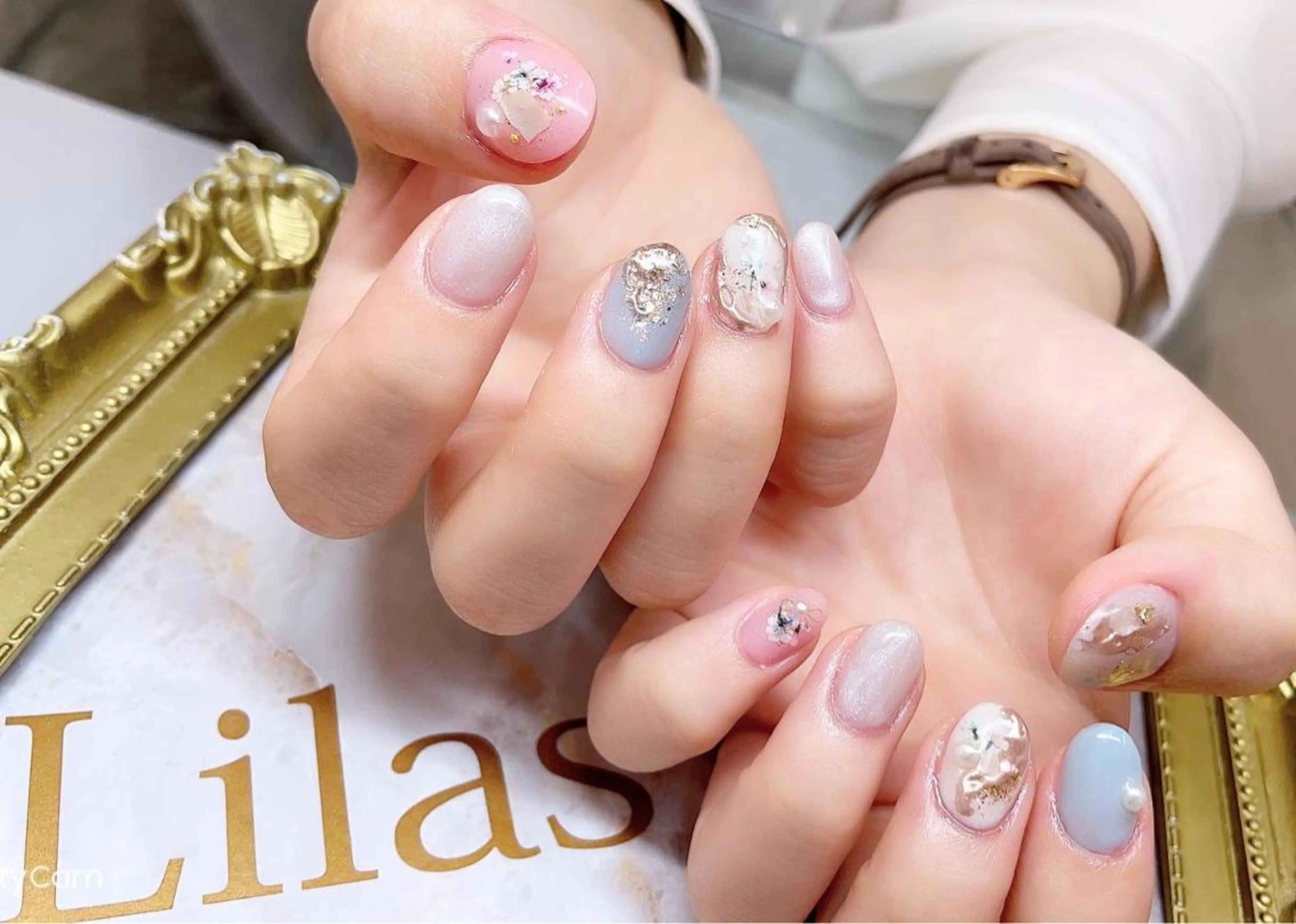 ネイル オーロラネイル ブルー ジェルネイル ハードジェル キラキラネイル Lilas Nailのネイルデザイン