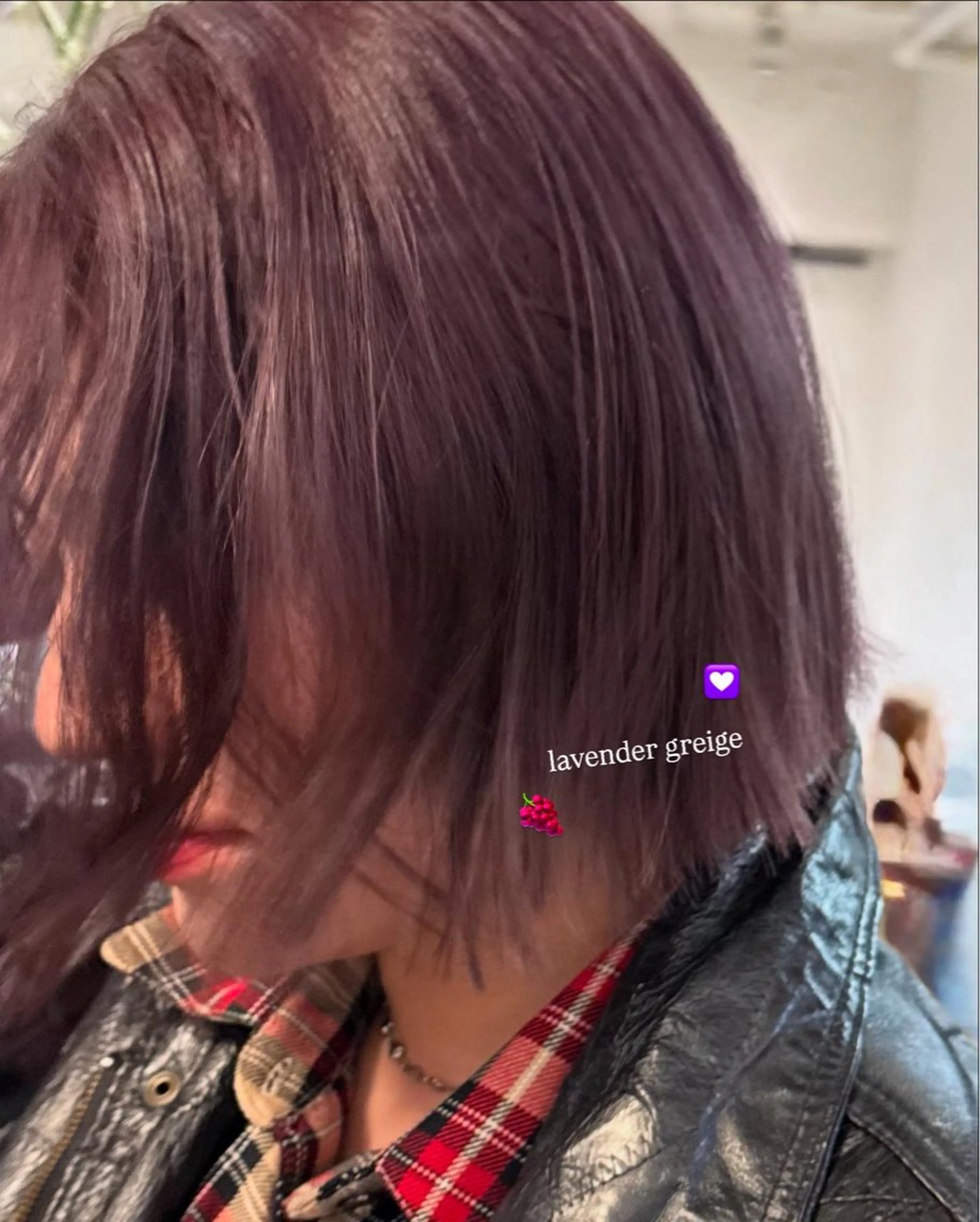 ショート カラー ミルクティー× グレージュMOMOのヘアスタイル