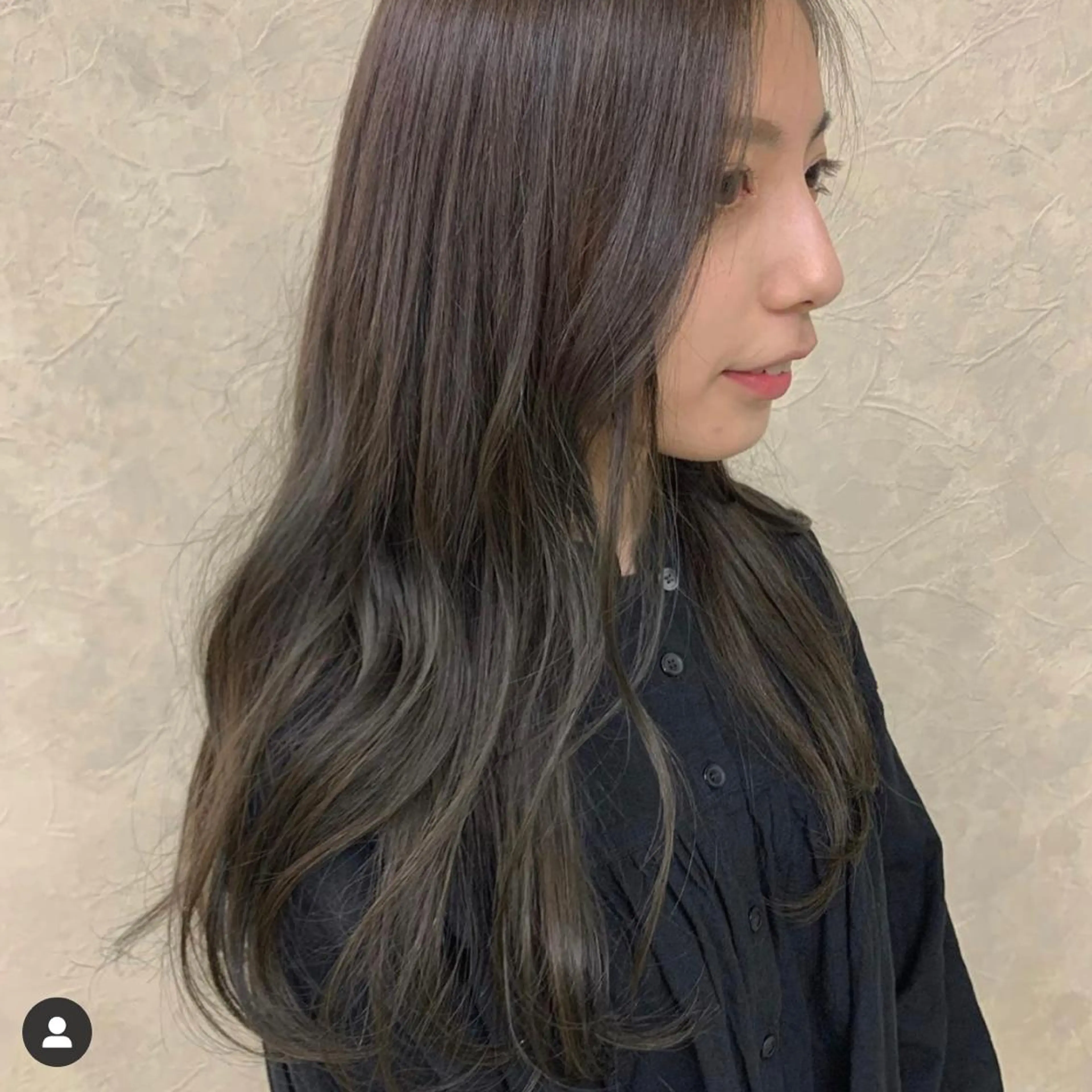 セミロング カラー ヘアアレンジ ベージュカラー オリーブベージュ 眉毛ワックス konomiの眉毛・アイブロウイメージ