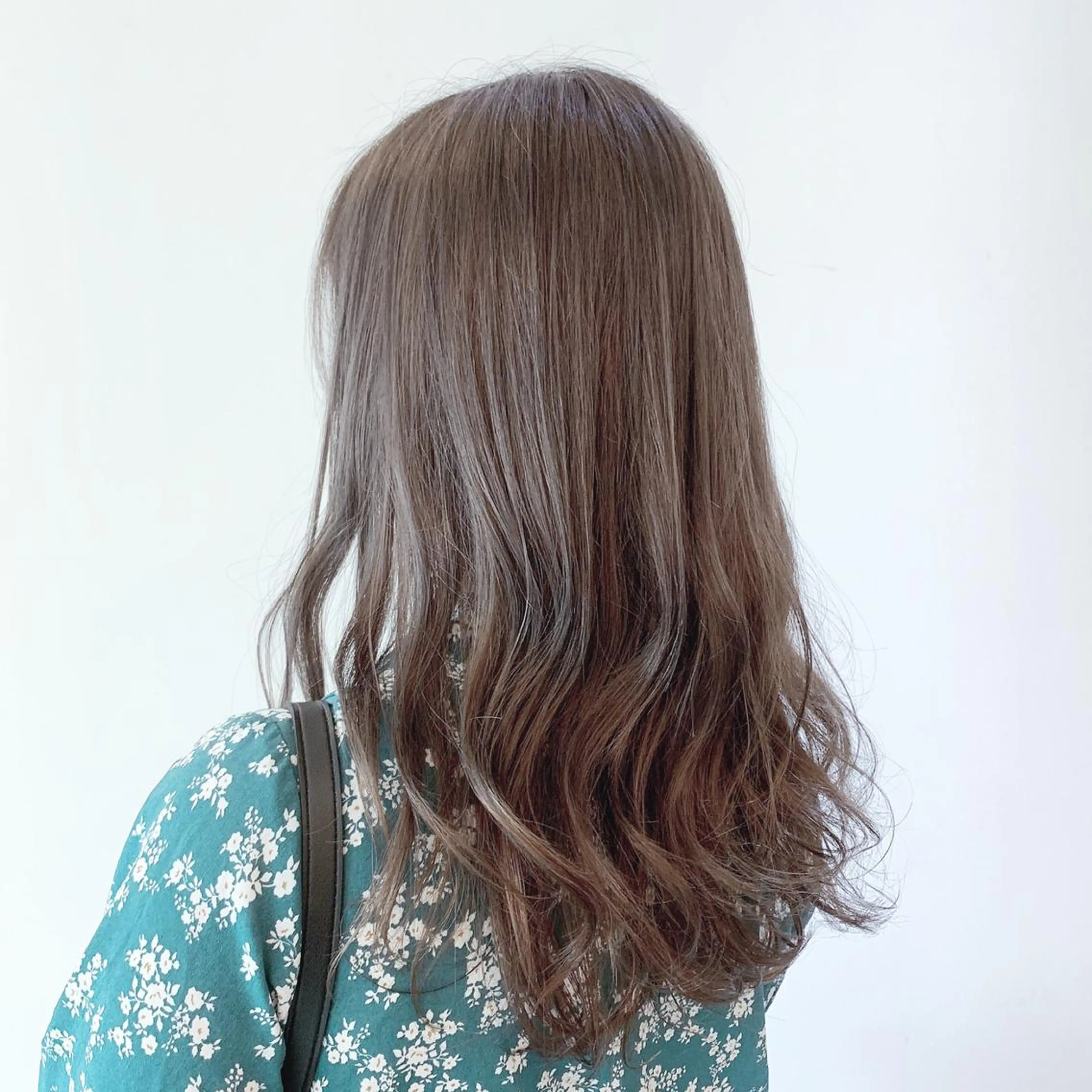 ロング カラー ヘアアレンジ アッシュ ベージュカラー 似合わせhair🔸 アサダ　タカコ🔸のヘアスタイル