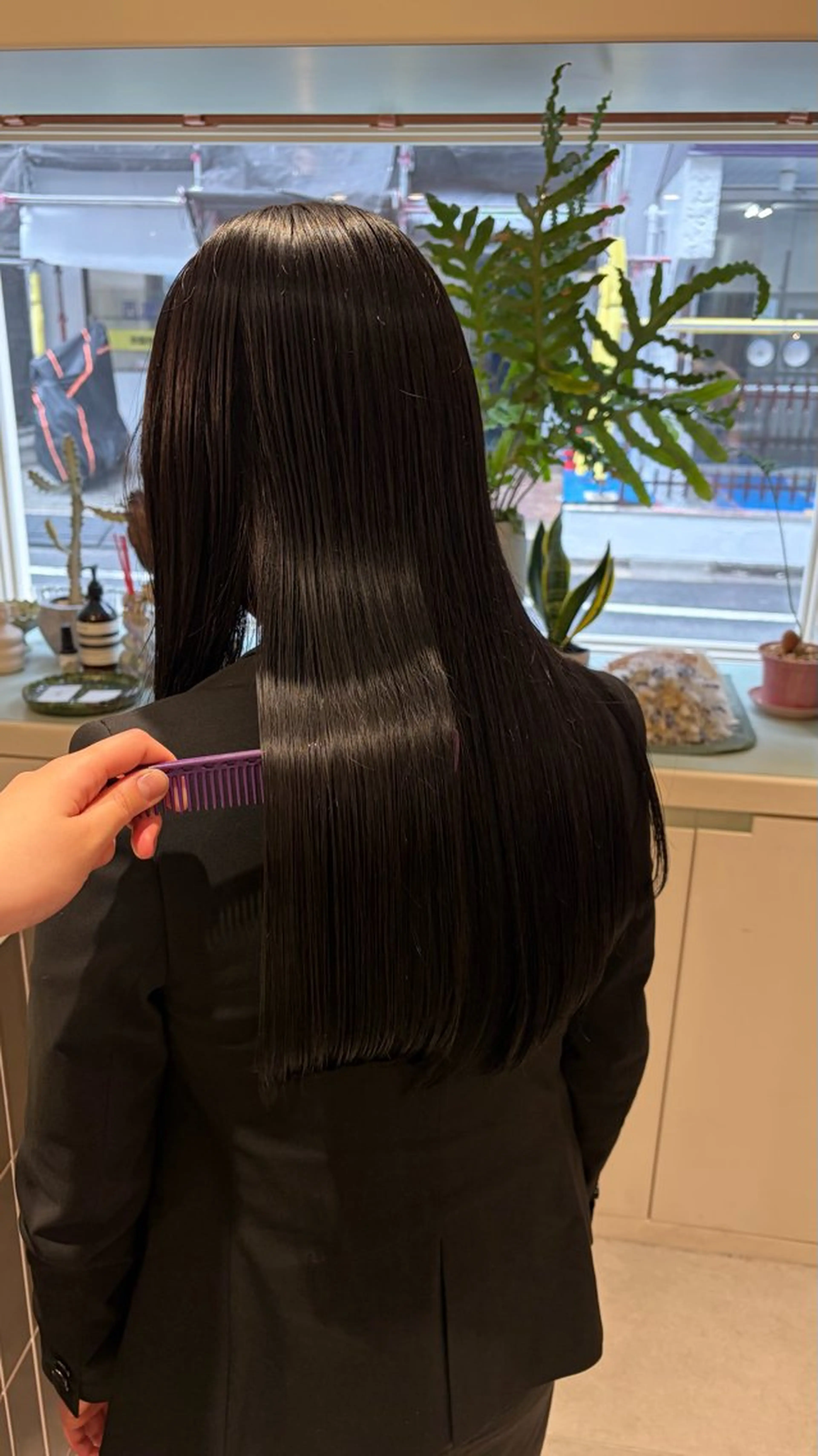 ロング カラー 新井 楓梨のヘアスタイル