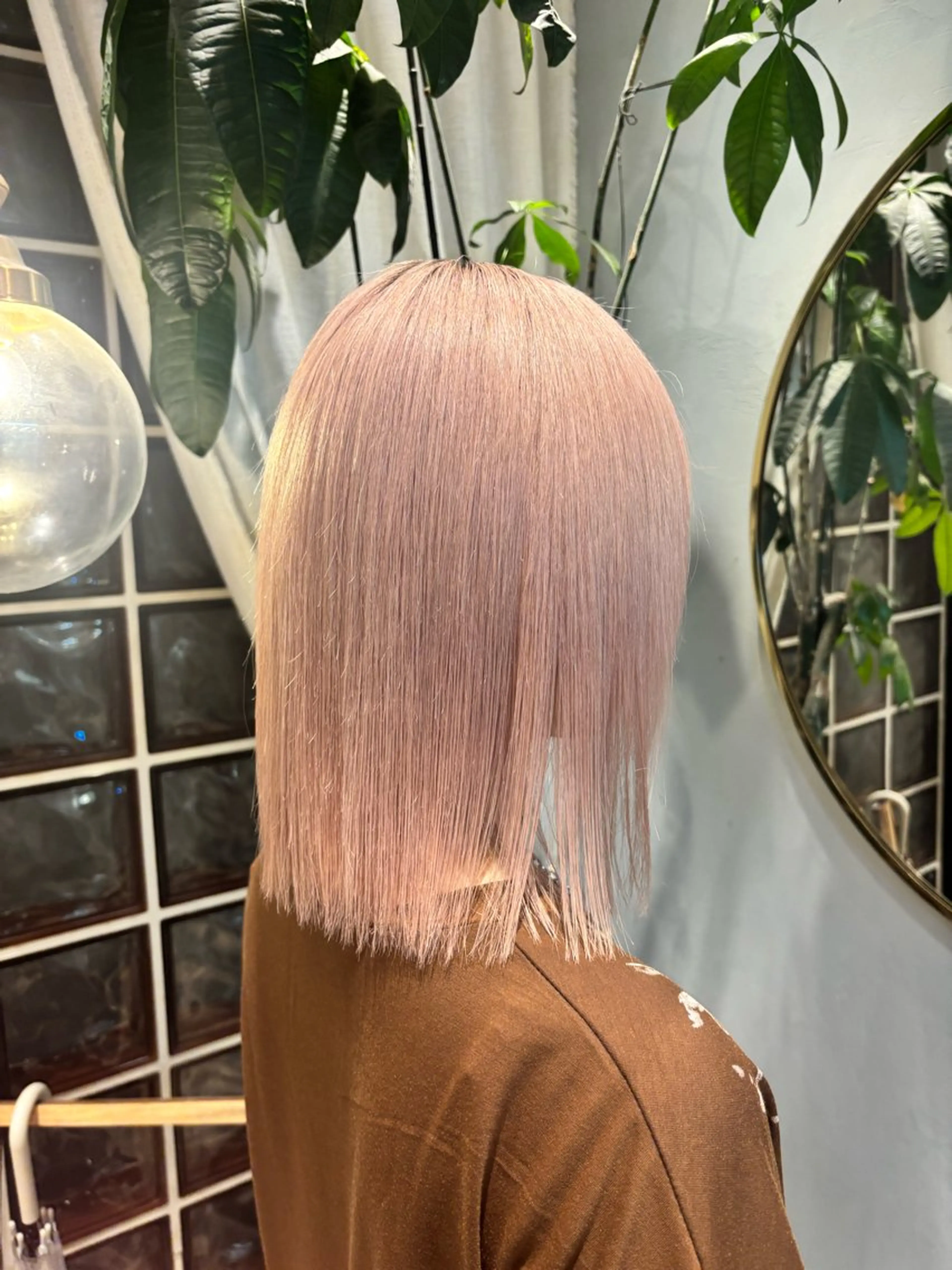 ミディアム カラー ブリーチ 透明感カラー ピンクカラー ヘアカラー トリートメント 透明感カラーモデル Yuのヘアスタイル