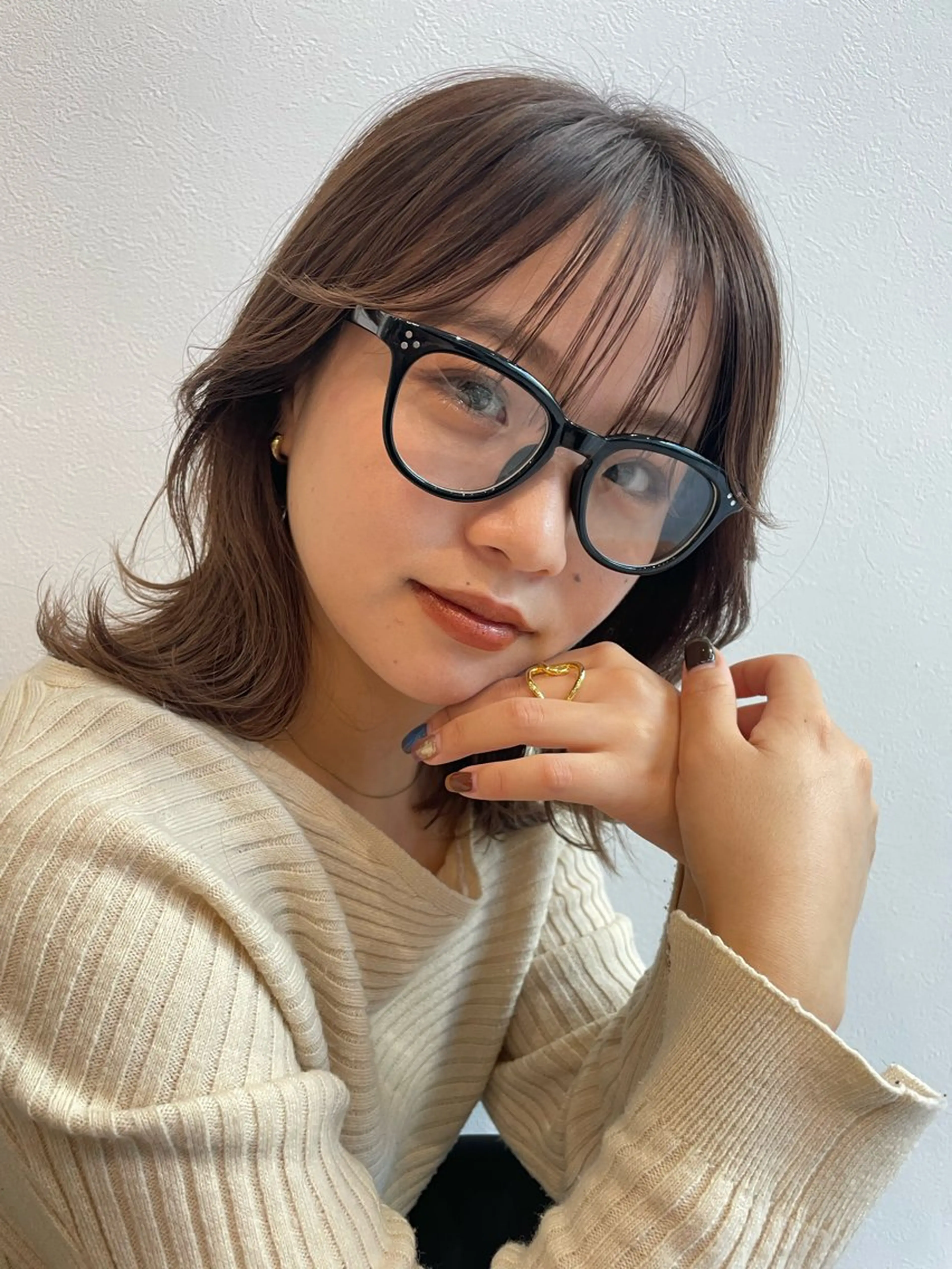 ミディアム くびれヘア レイヤーカット カット ヘアカラー 河崎 ブルーナちえみのヘアスタイル