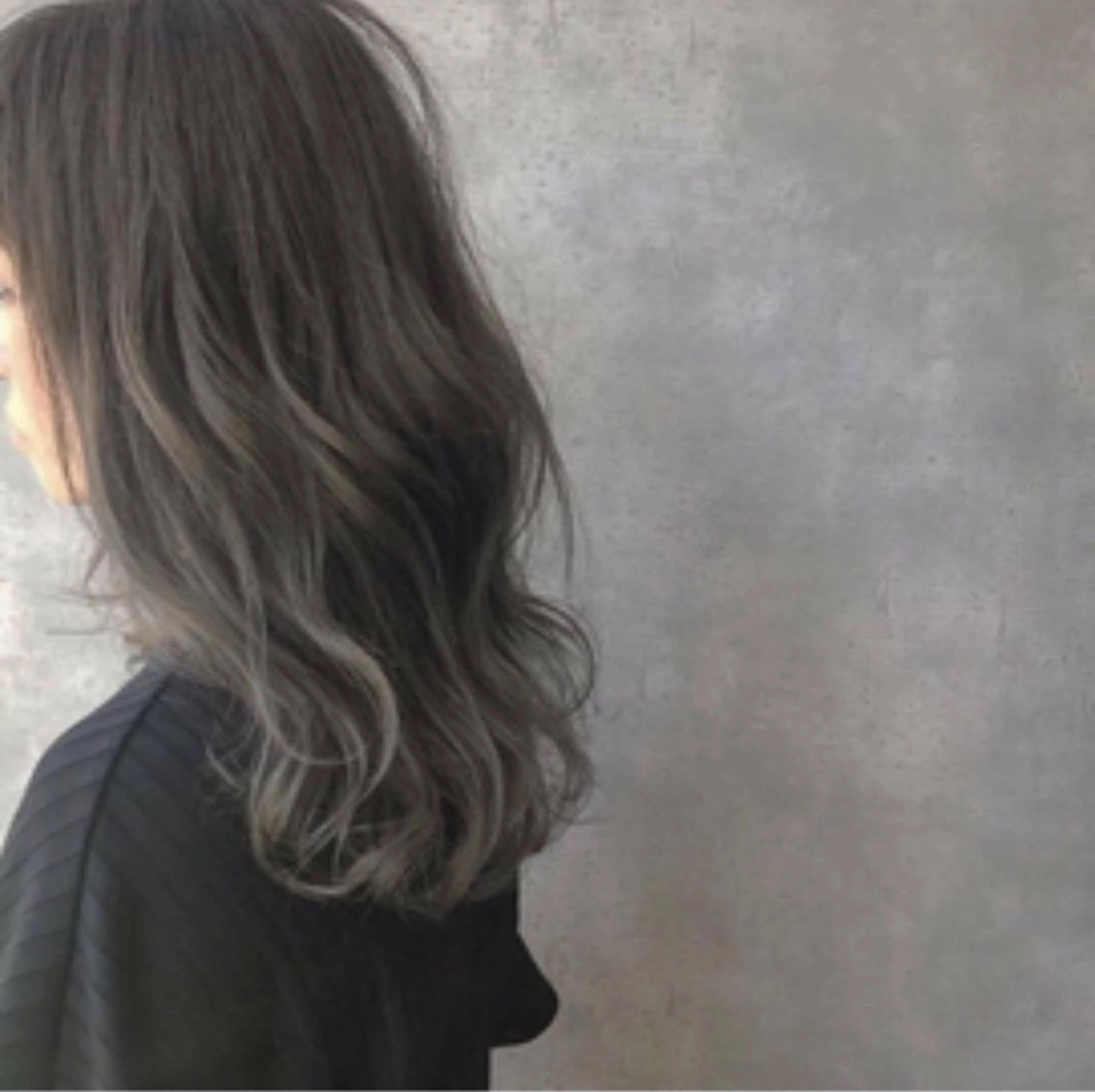 セミロング カラー 🌷RIE 🌷のヘアスタイル