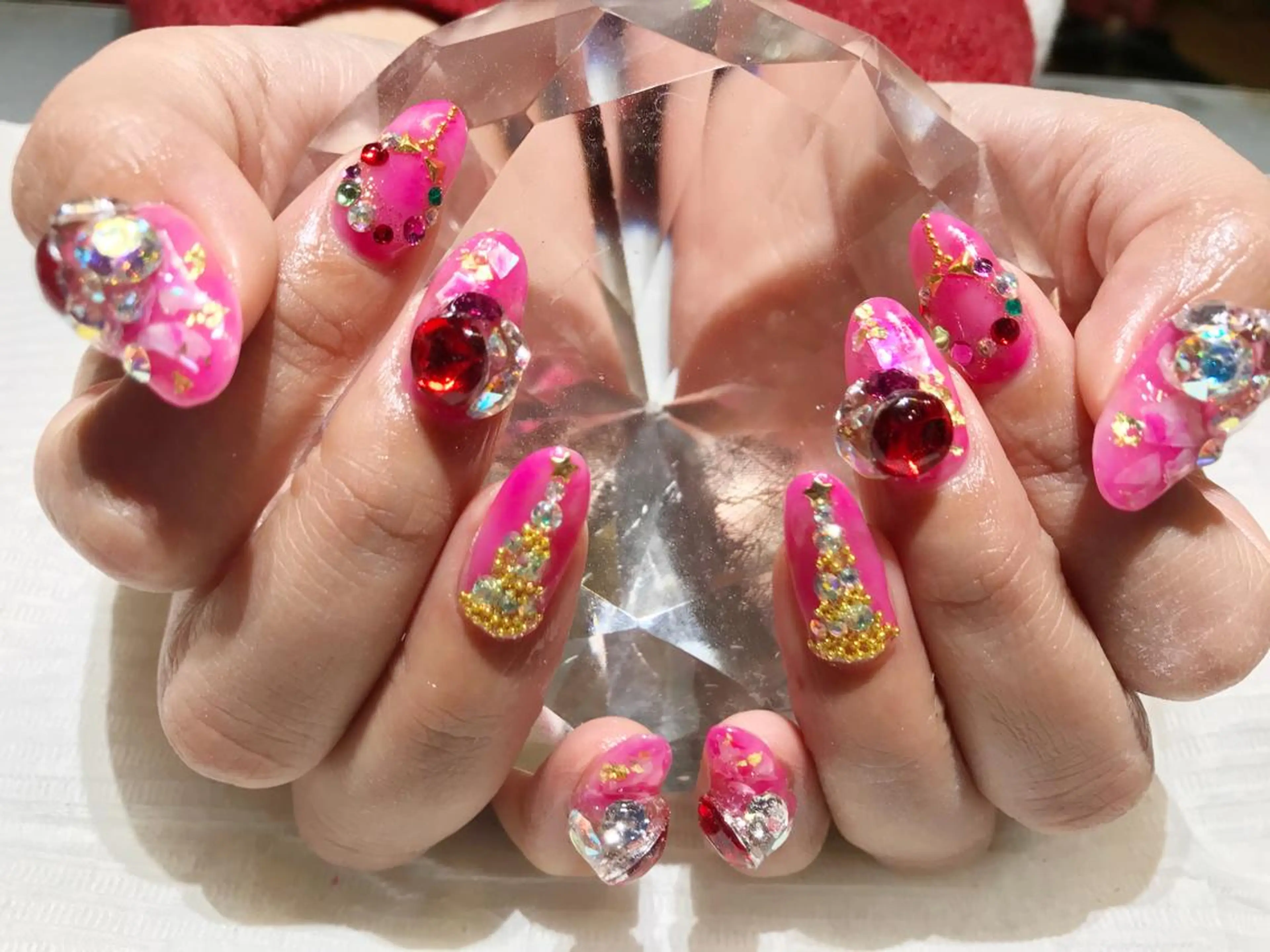 ネイル アートネイル ジェルネイル ストーンネイル YUN 💅のネイルデザイン