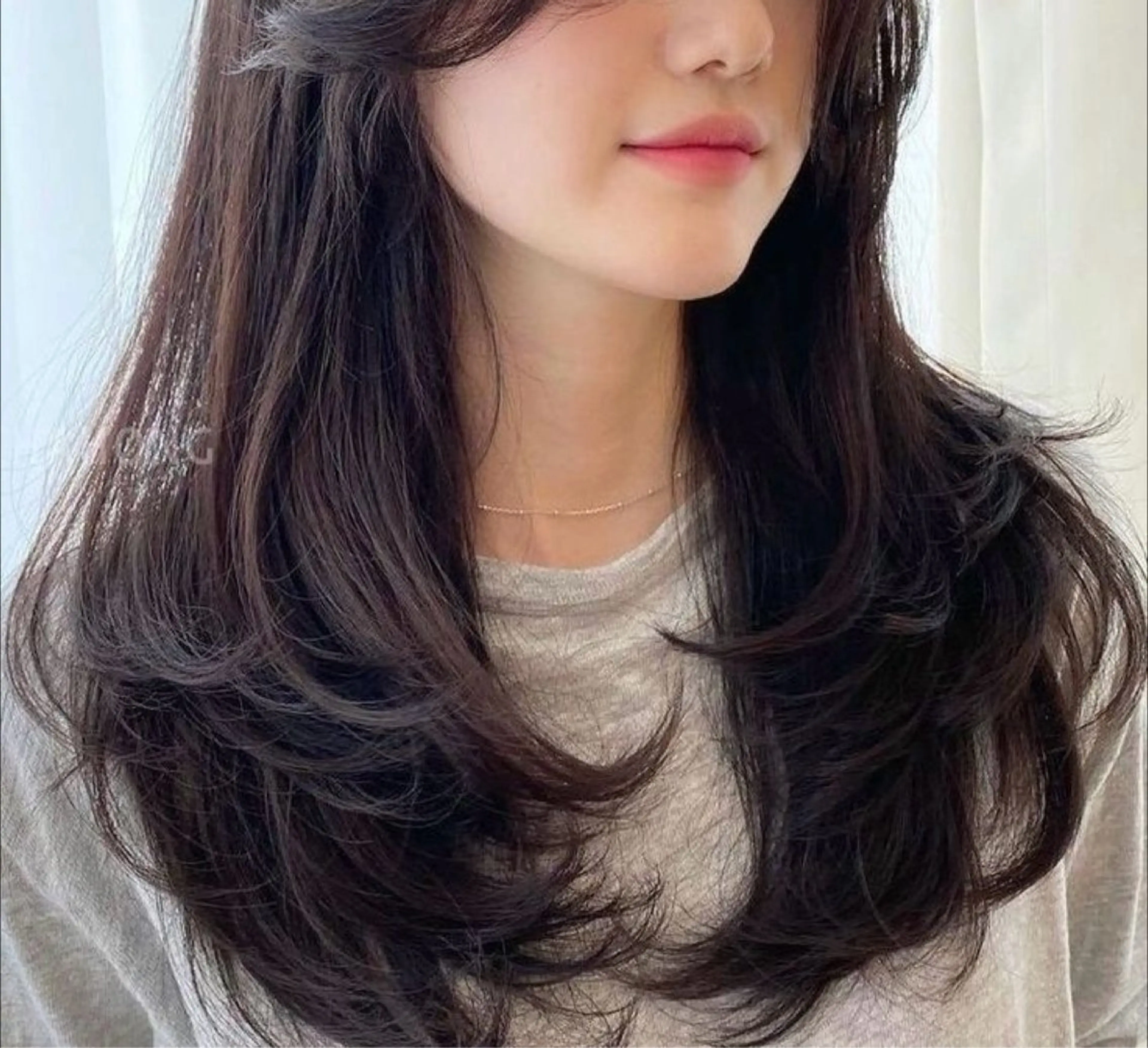 ロング air‐AOYAMA所属・佐々木 彩花のヘアスタイル