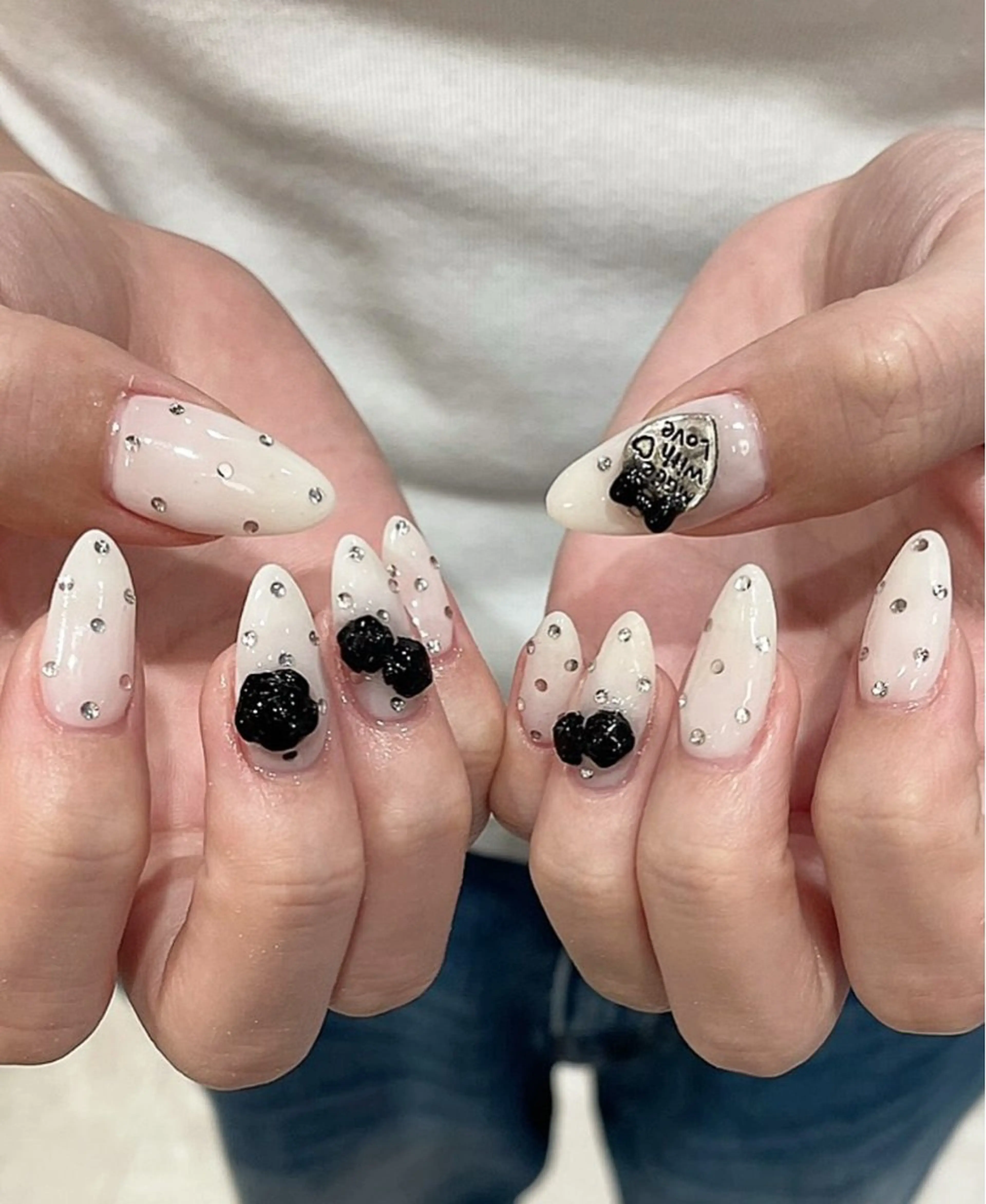 ネイル アートネイル オーロラネイル フレンチネイル ジェルネイル グラデーション ハンドネイル Ryunail所属・Ryu Nail NekoChanのネイルデザイン