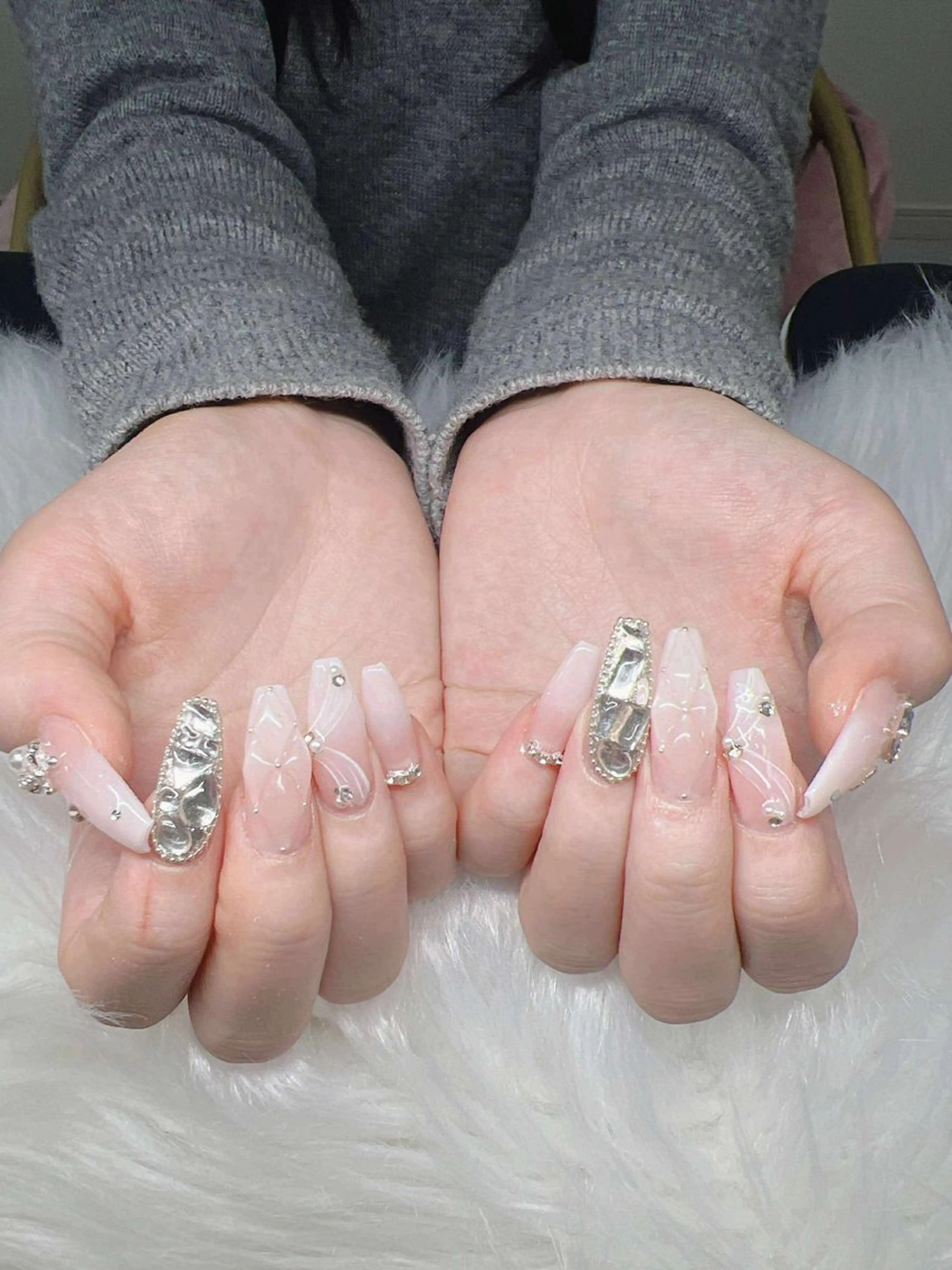 ネイル 長さ出し グラデーション 卒業式 キラキラネイル マグネットネイル ハンドネイル Lee Nailsのネイルデザイン