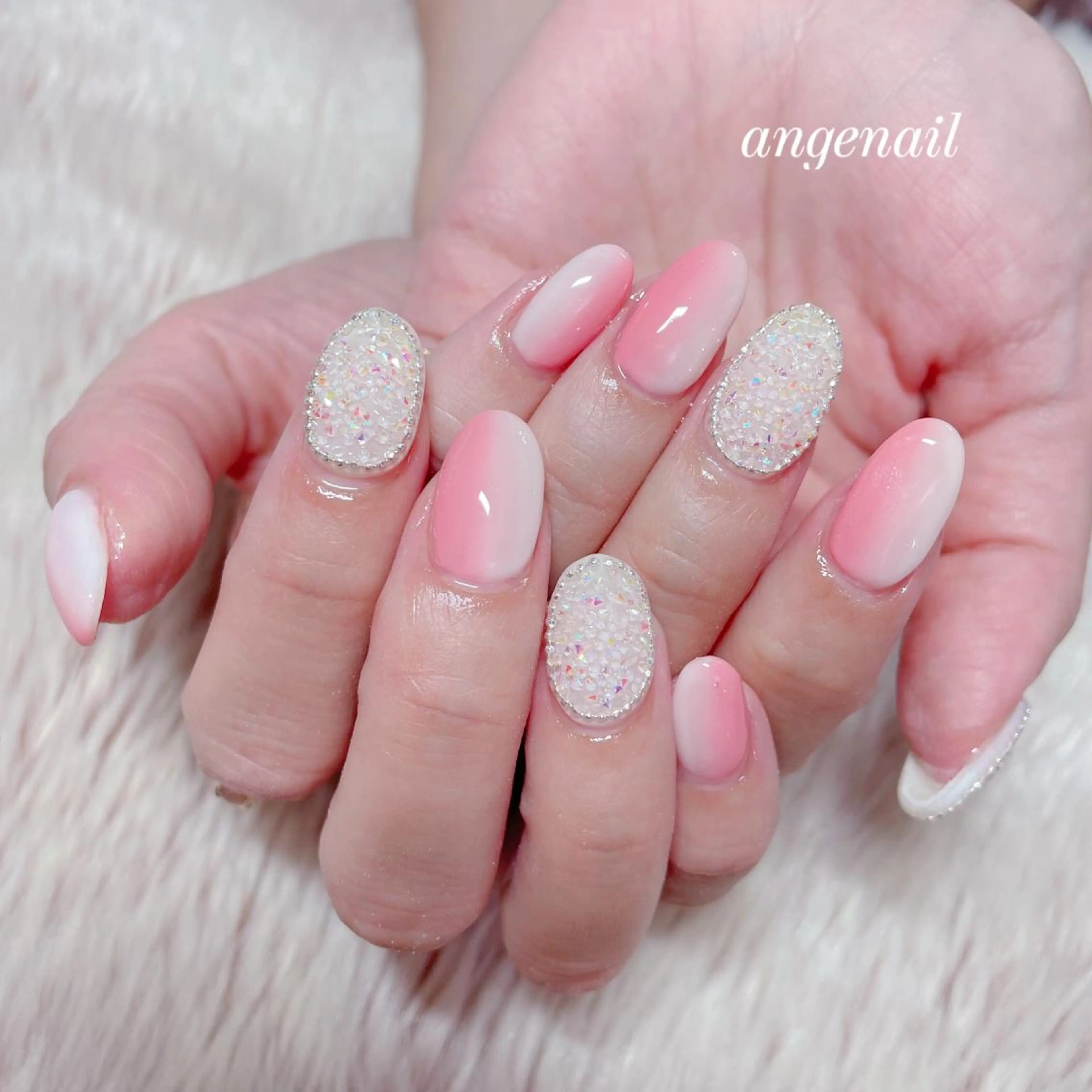 ネイル ハンドネイル オーナーネイリスト MAKIのネイルデザイン