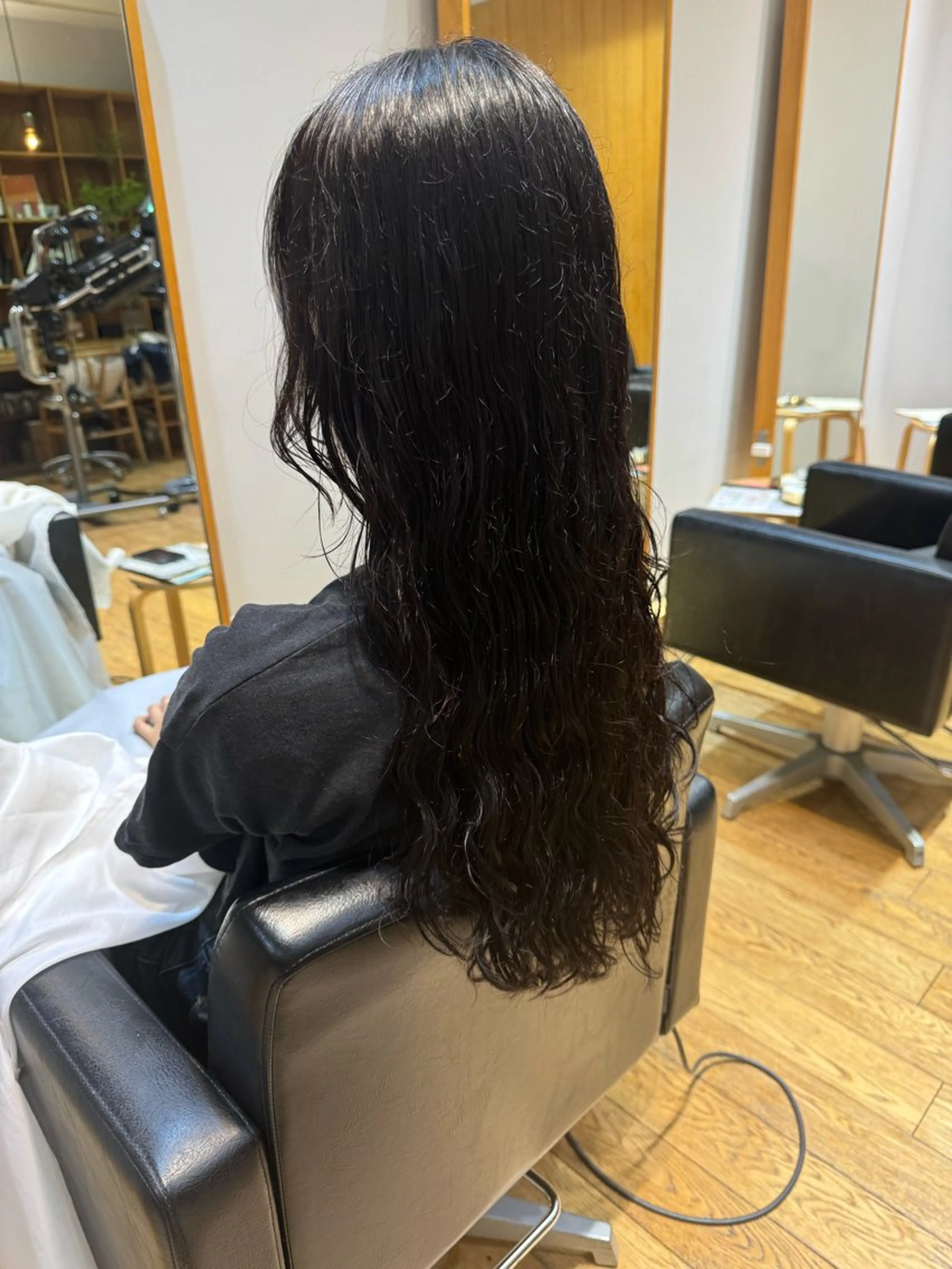 ロング カット パーマ トリートメント 大人可愛い♡コテ巻き パーマ🌼杉田 萌恵のヘアスタイル
