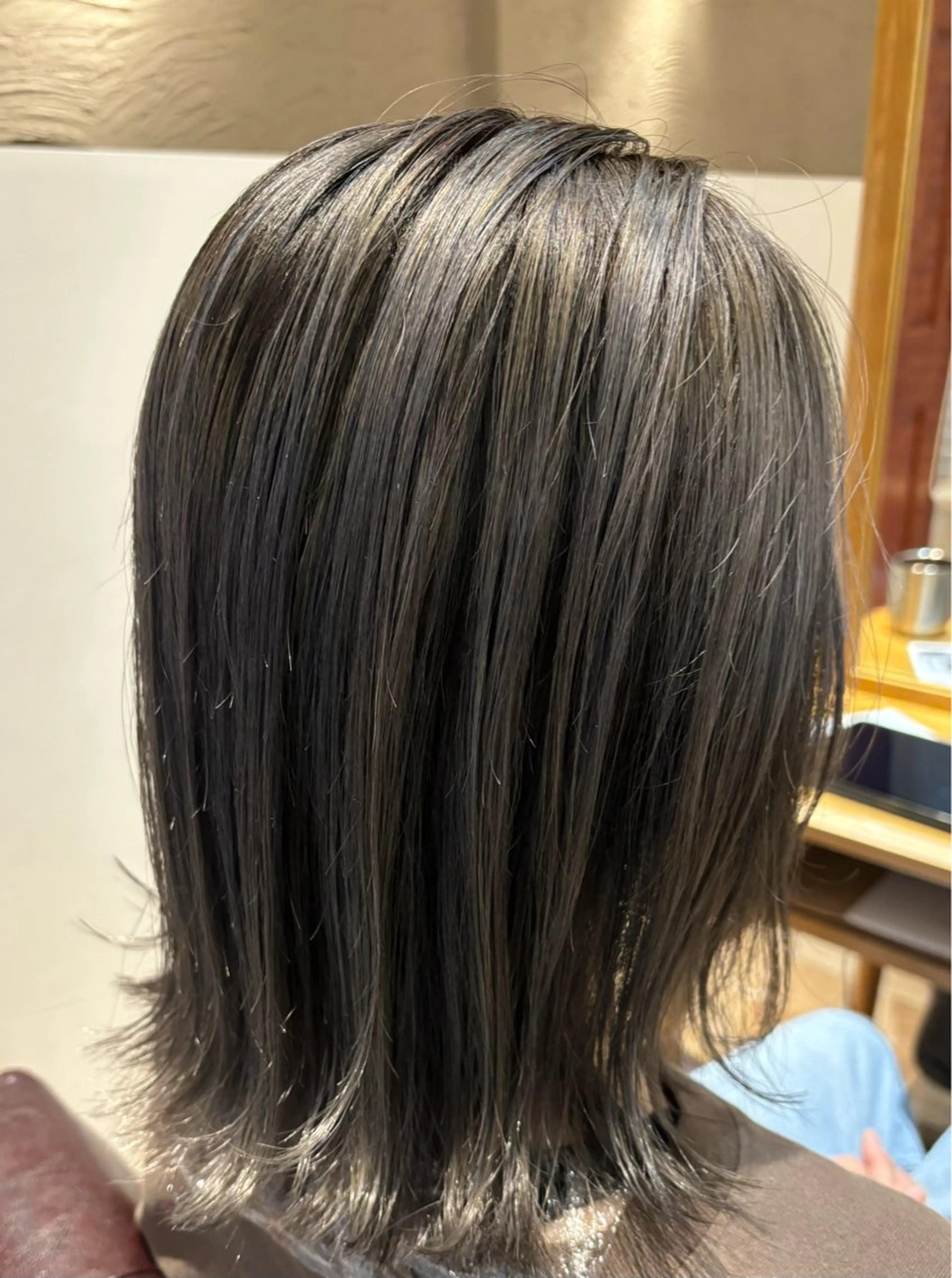 ミディアム カラー シルバー ヘアカラー 🌈透明感カラー🌈 🌟吉田祐介🌟のヘアスタイル