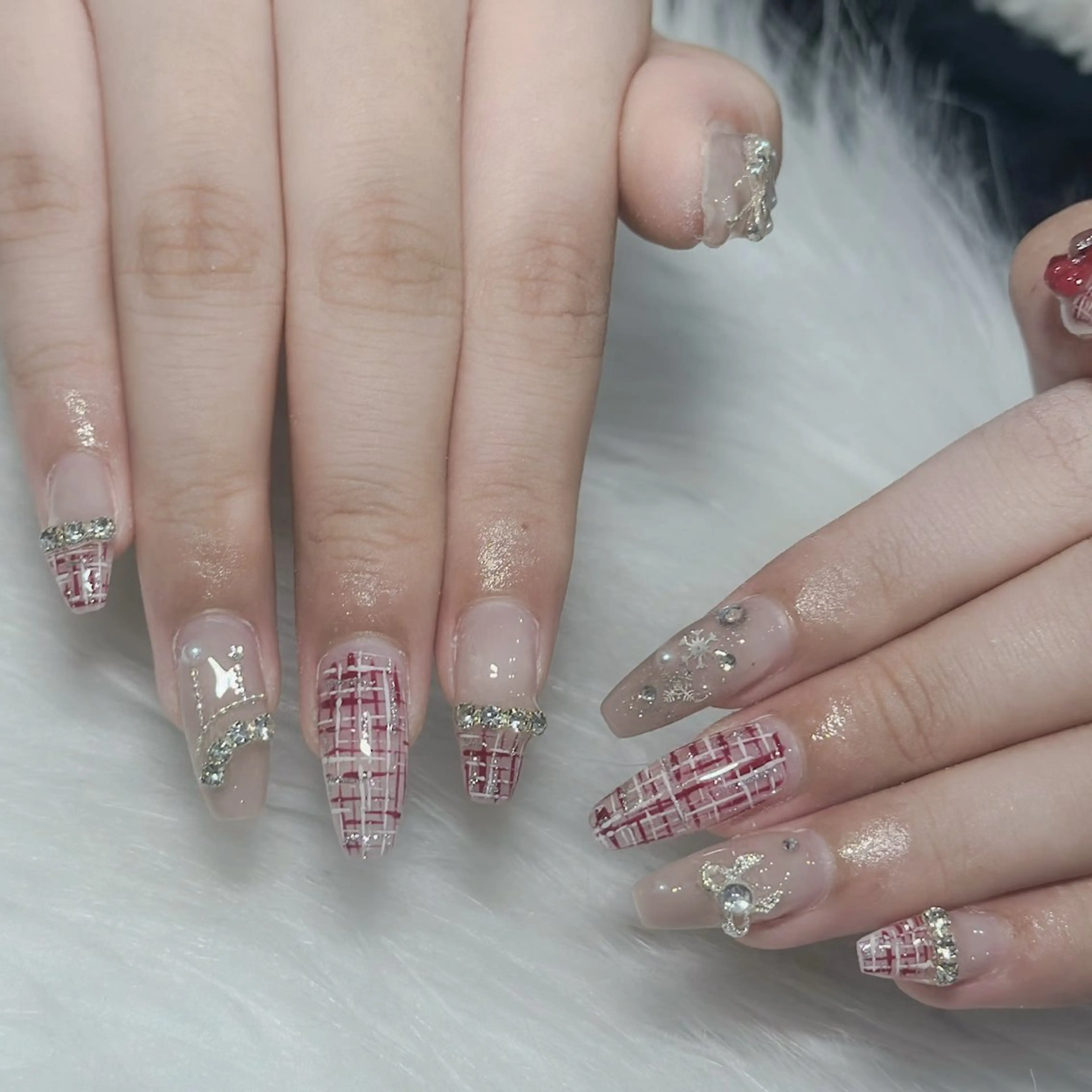 ネイル ハンドネイル フットネイル LAVISH nanamiのネイルデザイン