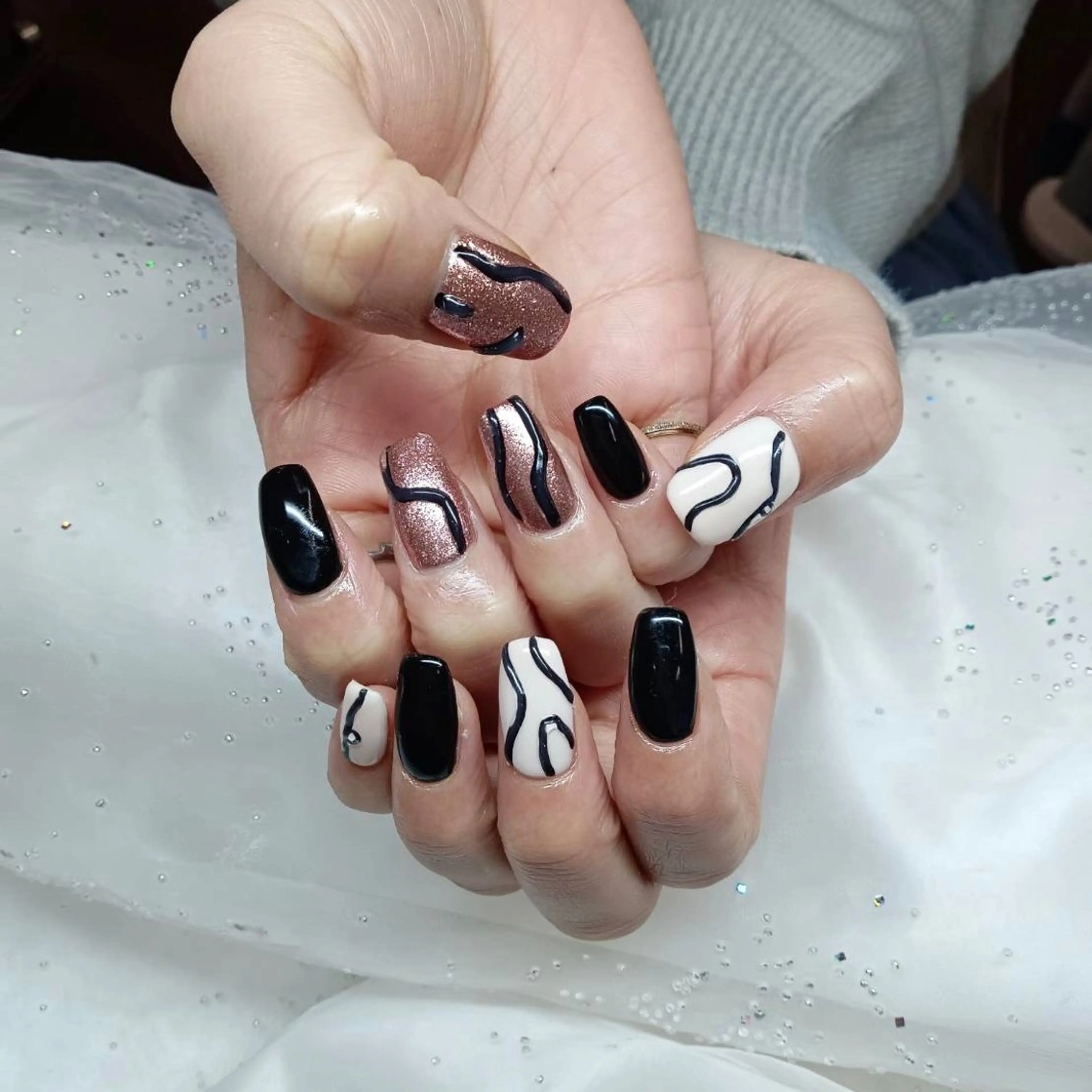 ネイル ハンドネイル 金井 奈々のネイルデザイン