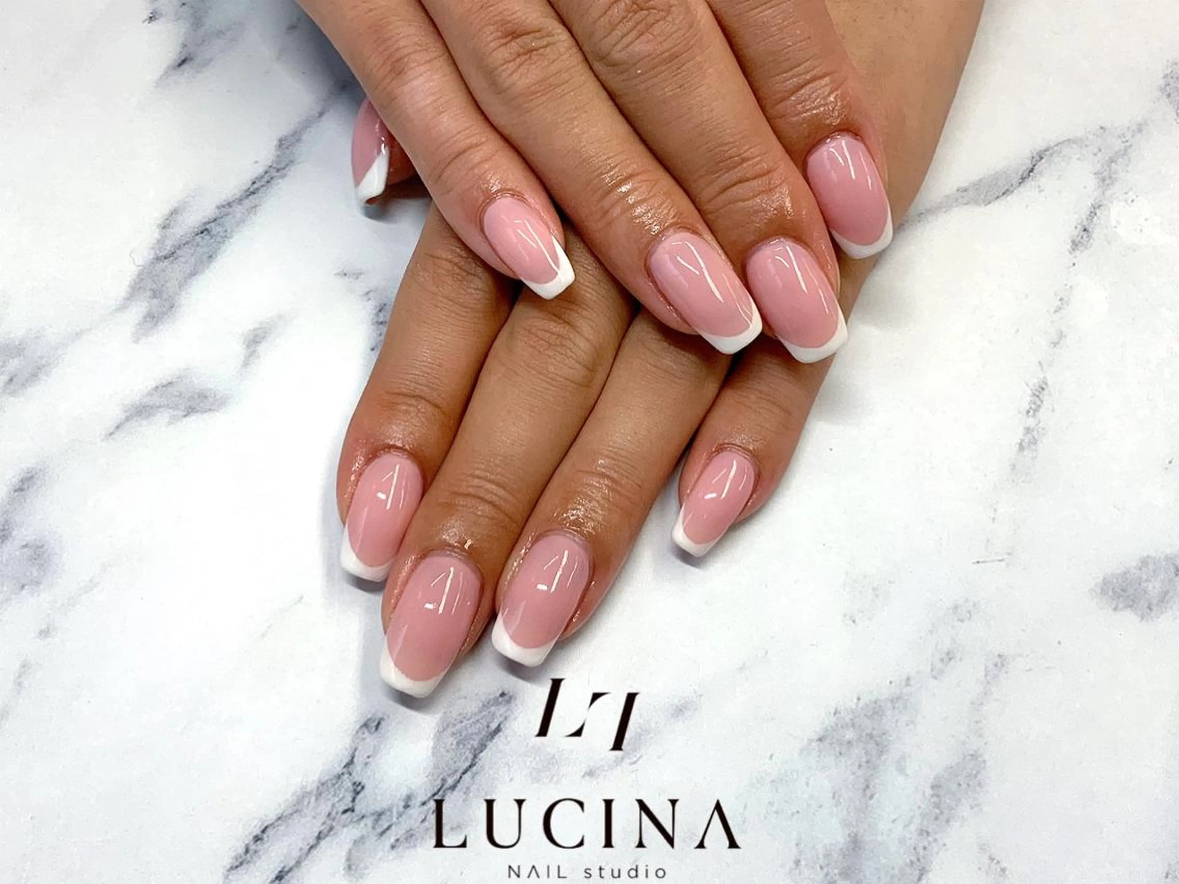 ネイル フレンチネイル ワンカラーネイル 新橋 ルキナ スタッフのネイルデザイン