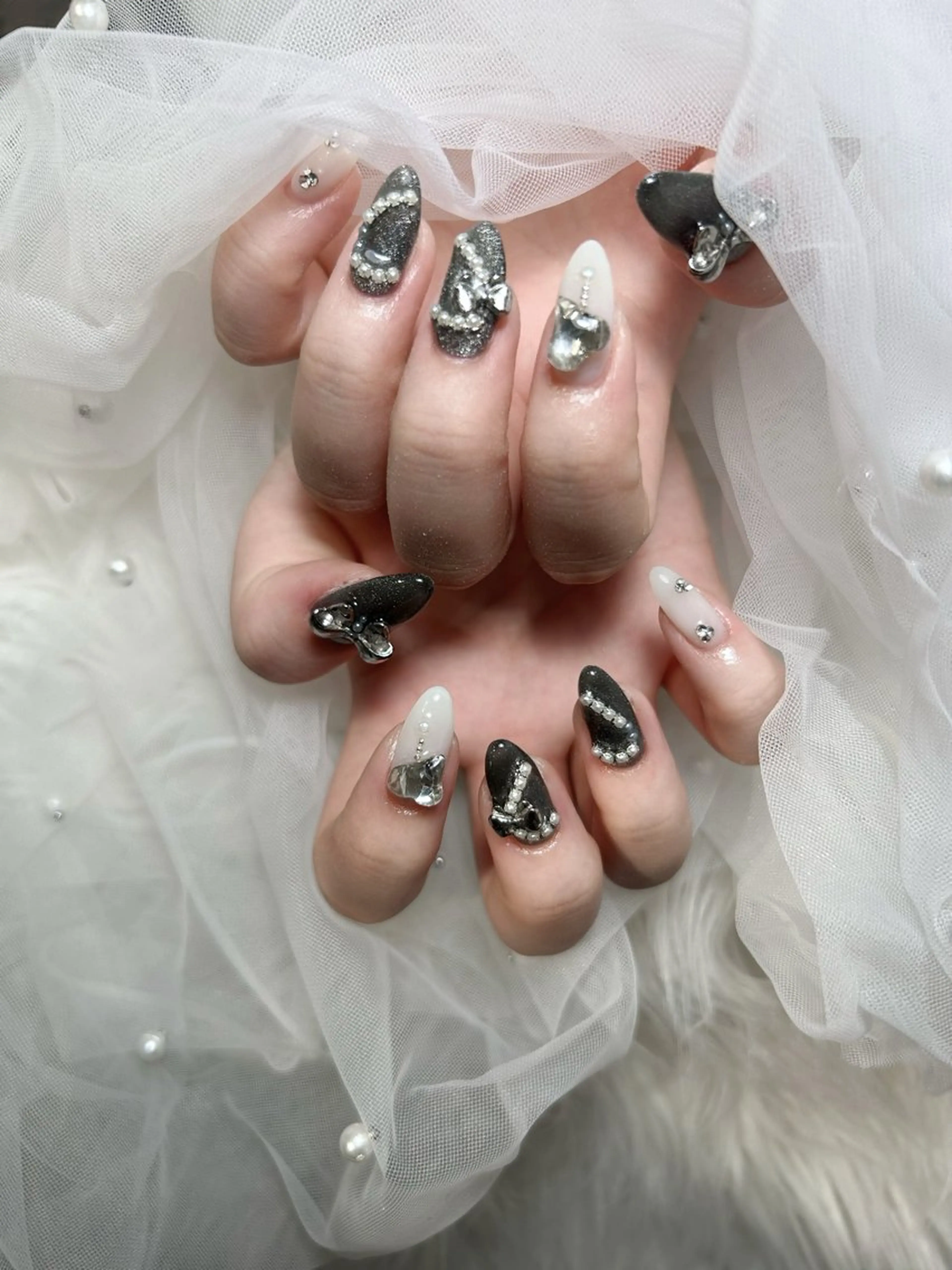 ネイル アートネイル 桜ネイル フレンチネイル ガラスフレンチ グラデーション ハンドネイル ハンドケア 🌈 Laule'aのネイルデザイン