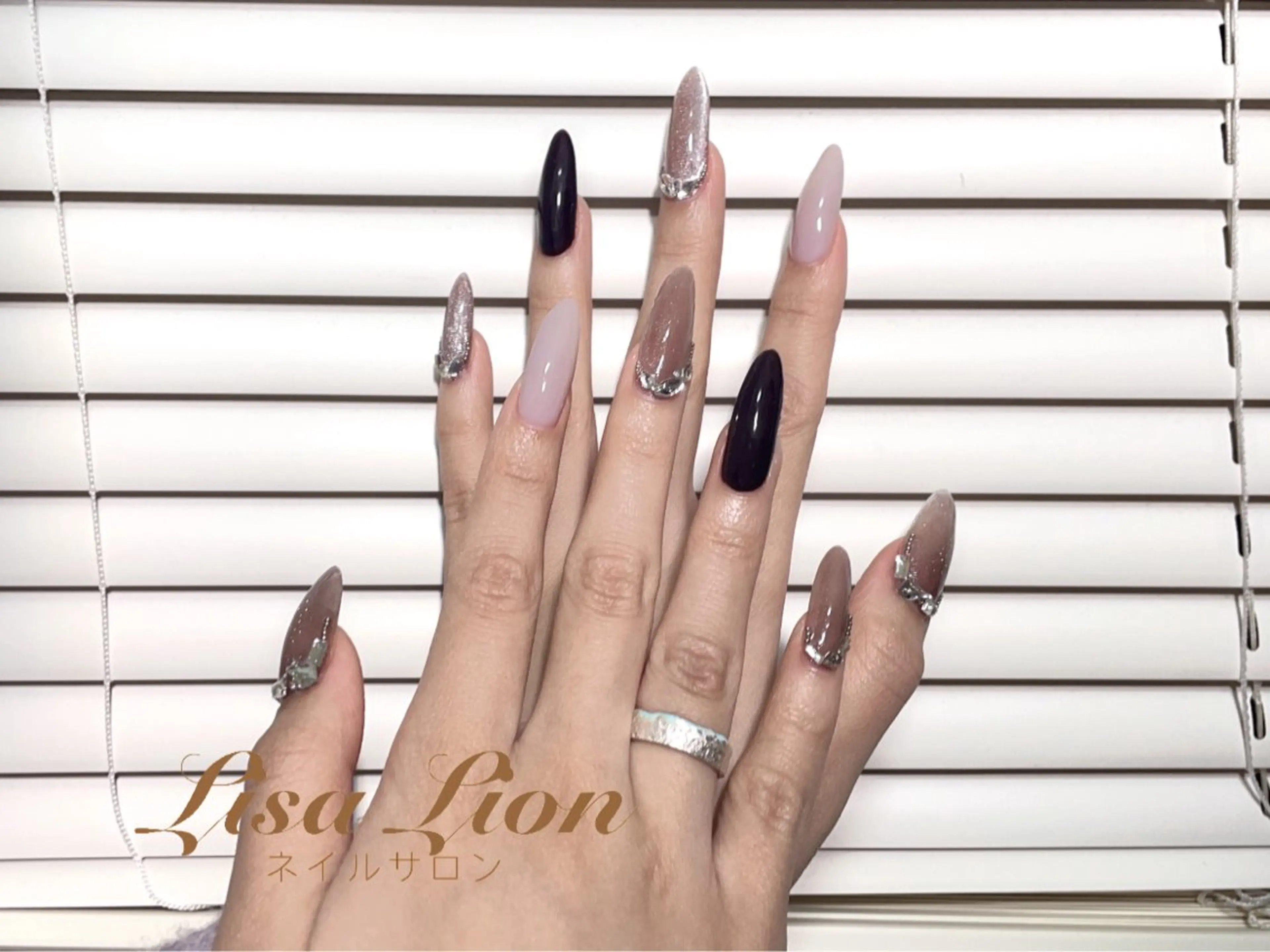 ネイル M. Tui Tuiのネイルデザイン