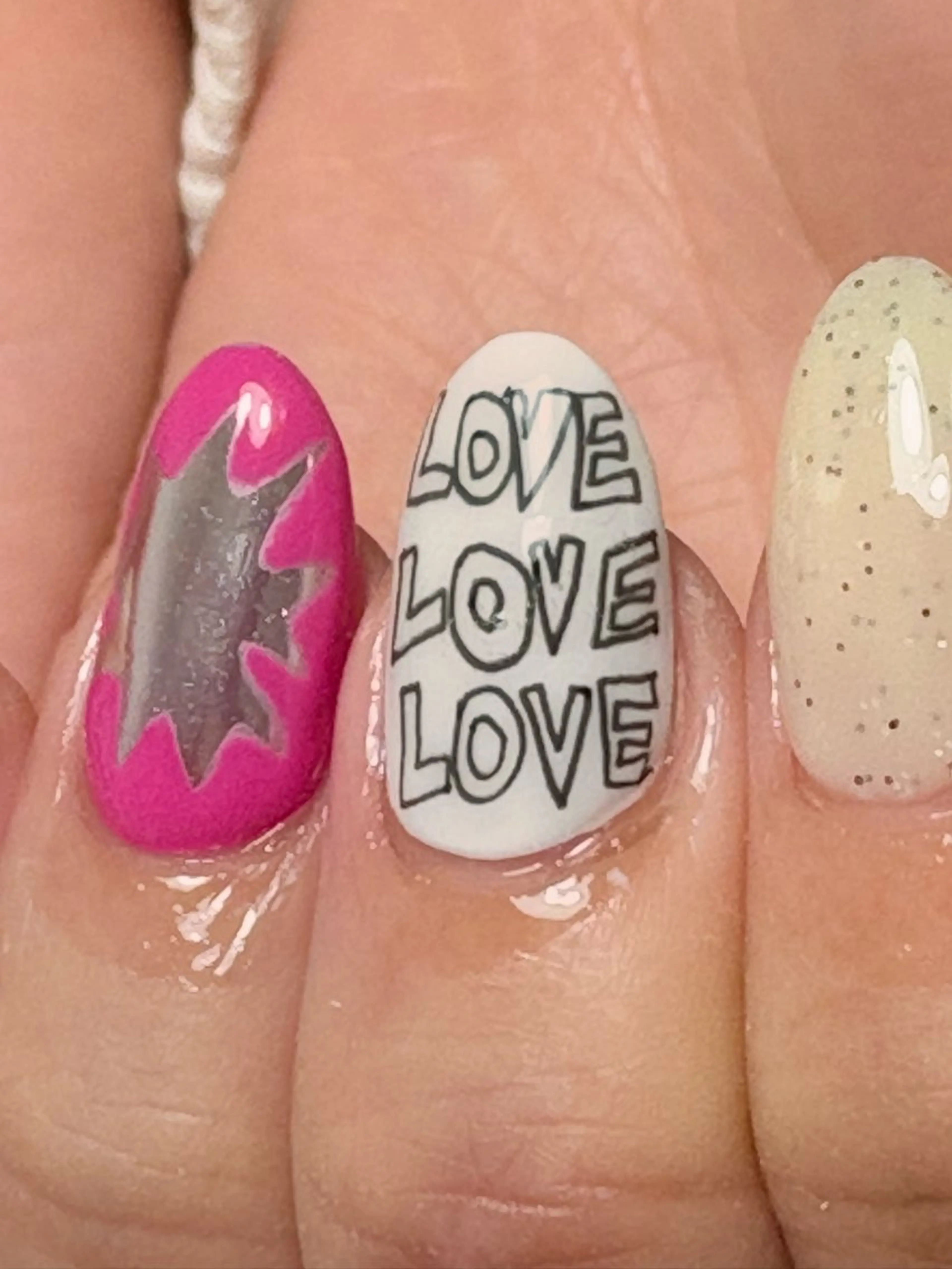 ネイル she saw me / shokoのネイルデザイン