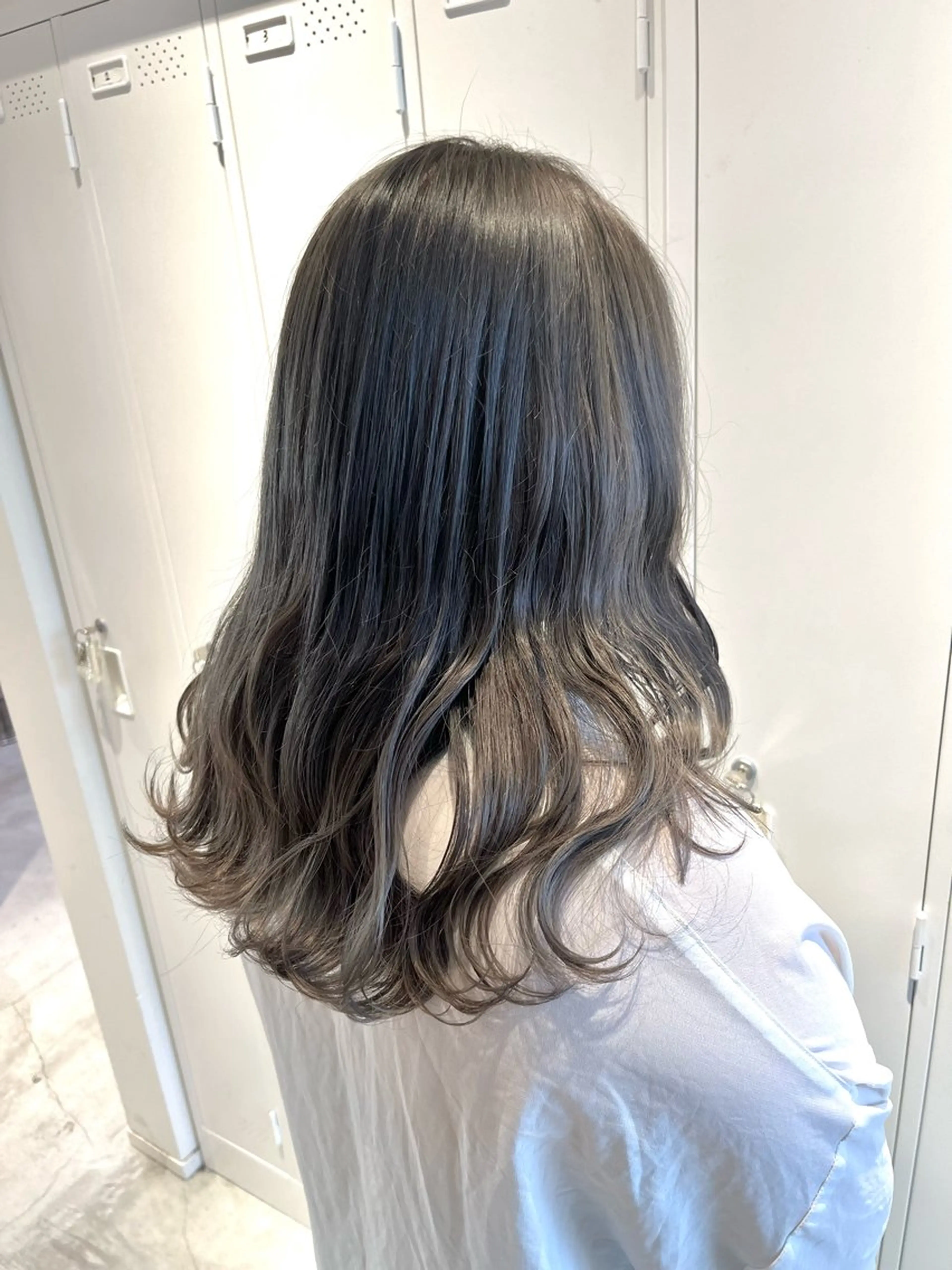 セミロング ヘアカラー 宮永 瑞樹のヘアスタイル
