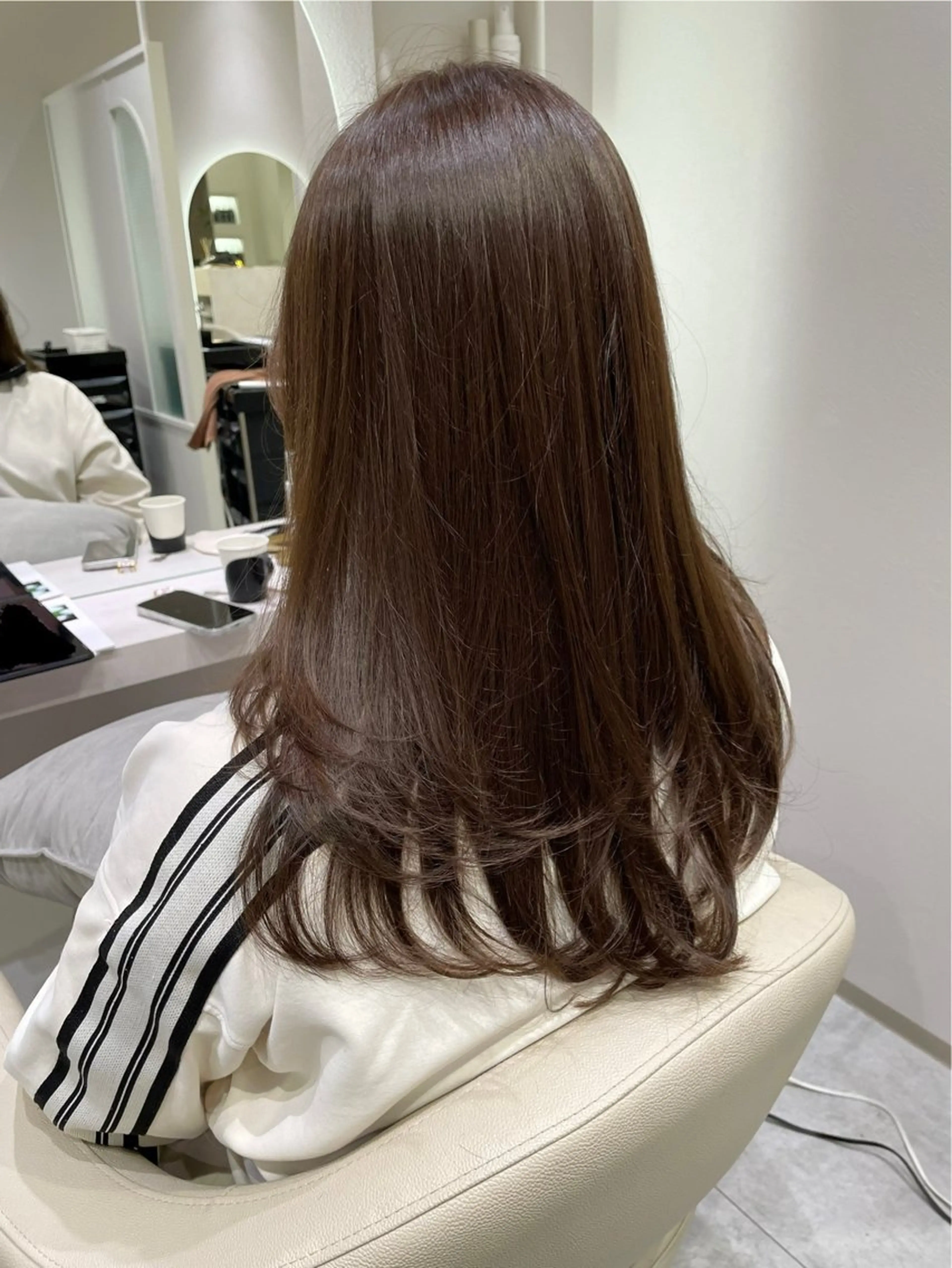 セミロング カラー ブラウンカラー オリーブブラウン レイヤーカット カット ヘアカラー トリートメント 🌷tocca Mai🌷のヘアスタイル