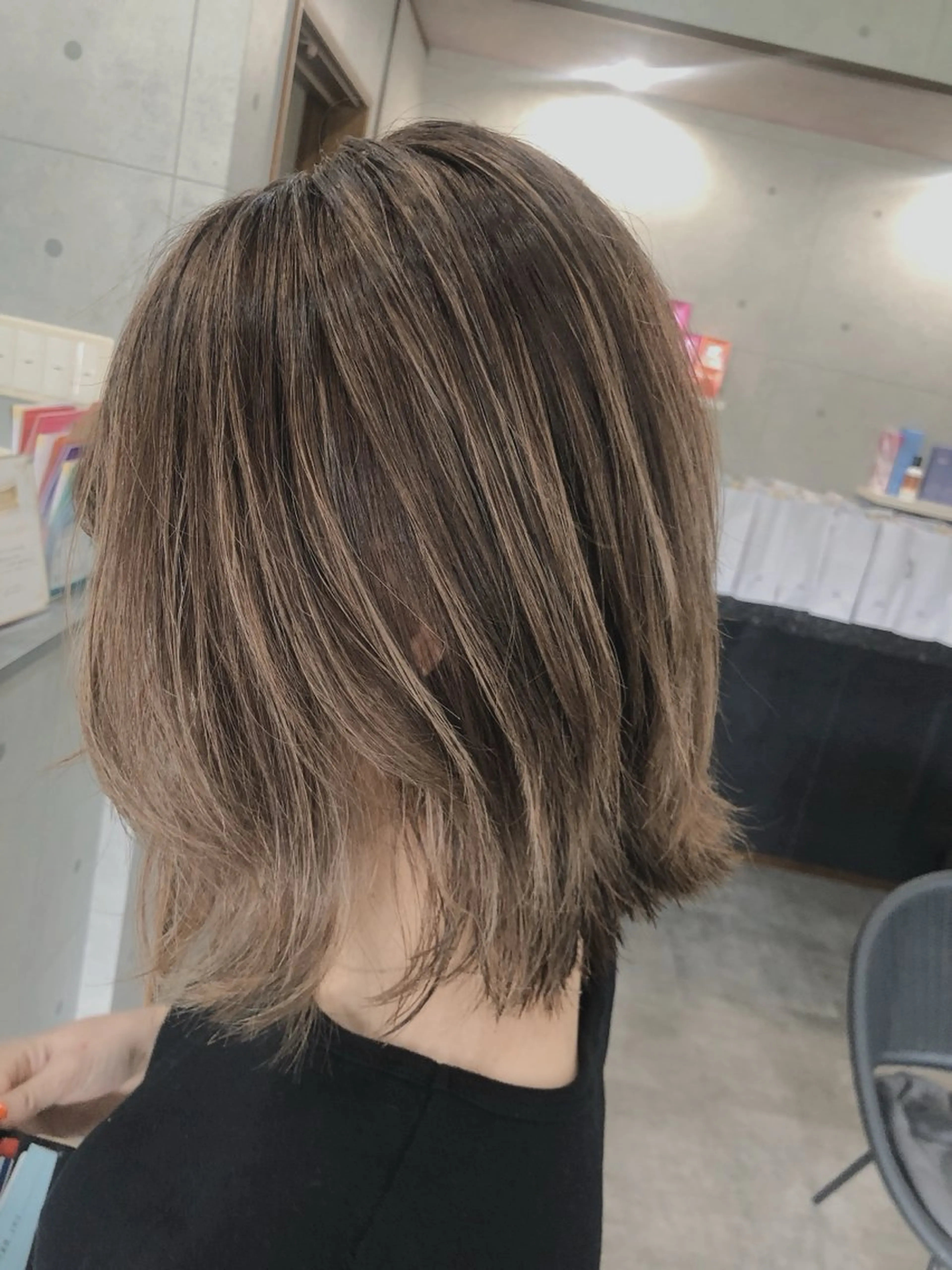 ミディアム ボブ くびれヘア くせ毛 髪質改善 切りっぱなしロブ カット ヘアカラー REVE美容室 REVEマツエクのヘアスタイル