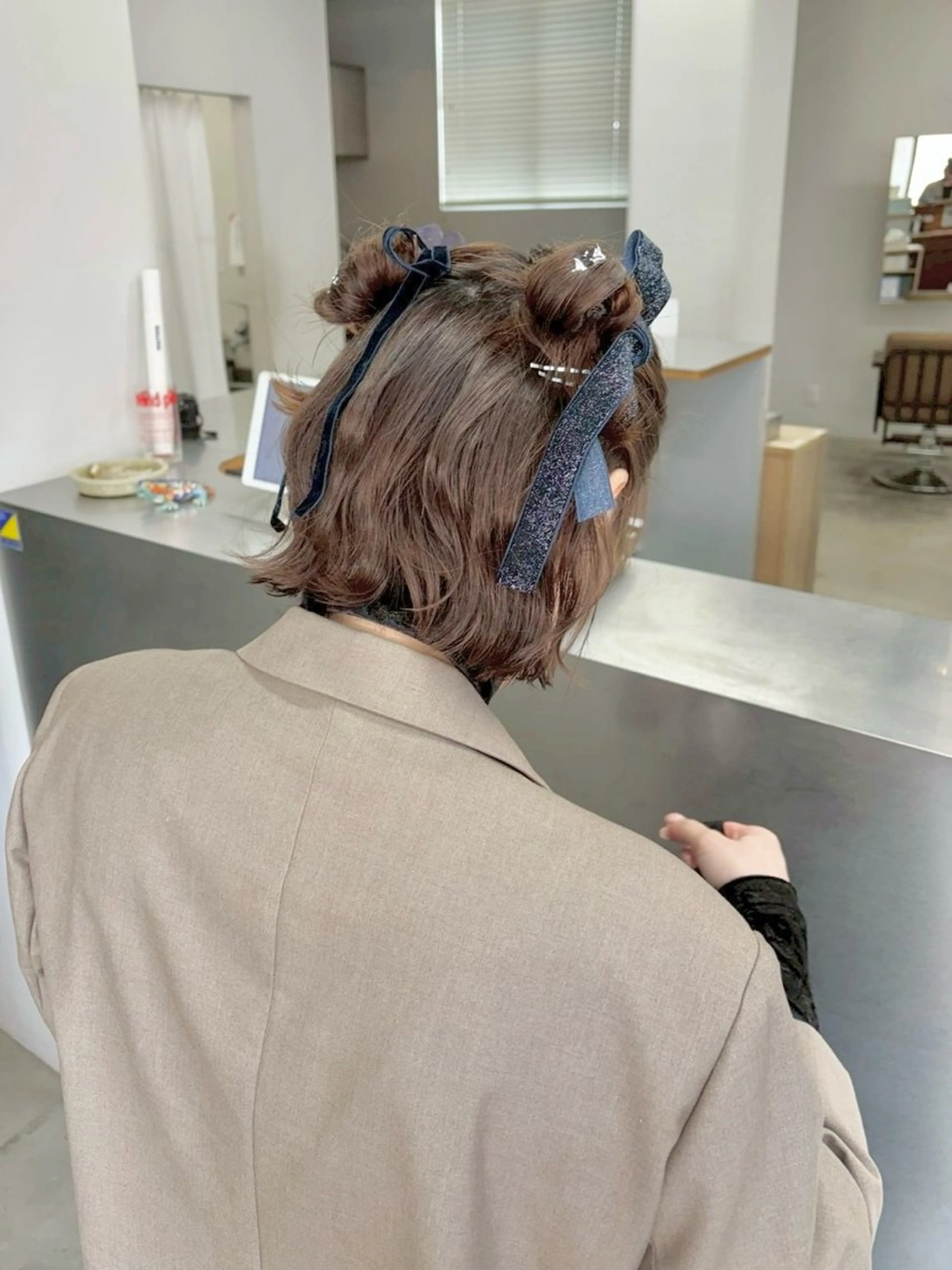 ミディアム ヘアセット 仲村安葉/暖色 カラー/レイヤーのヘアスタイル