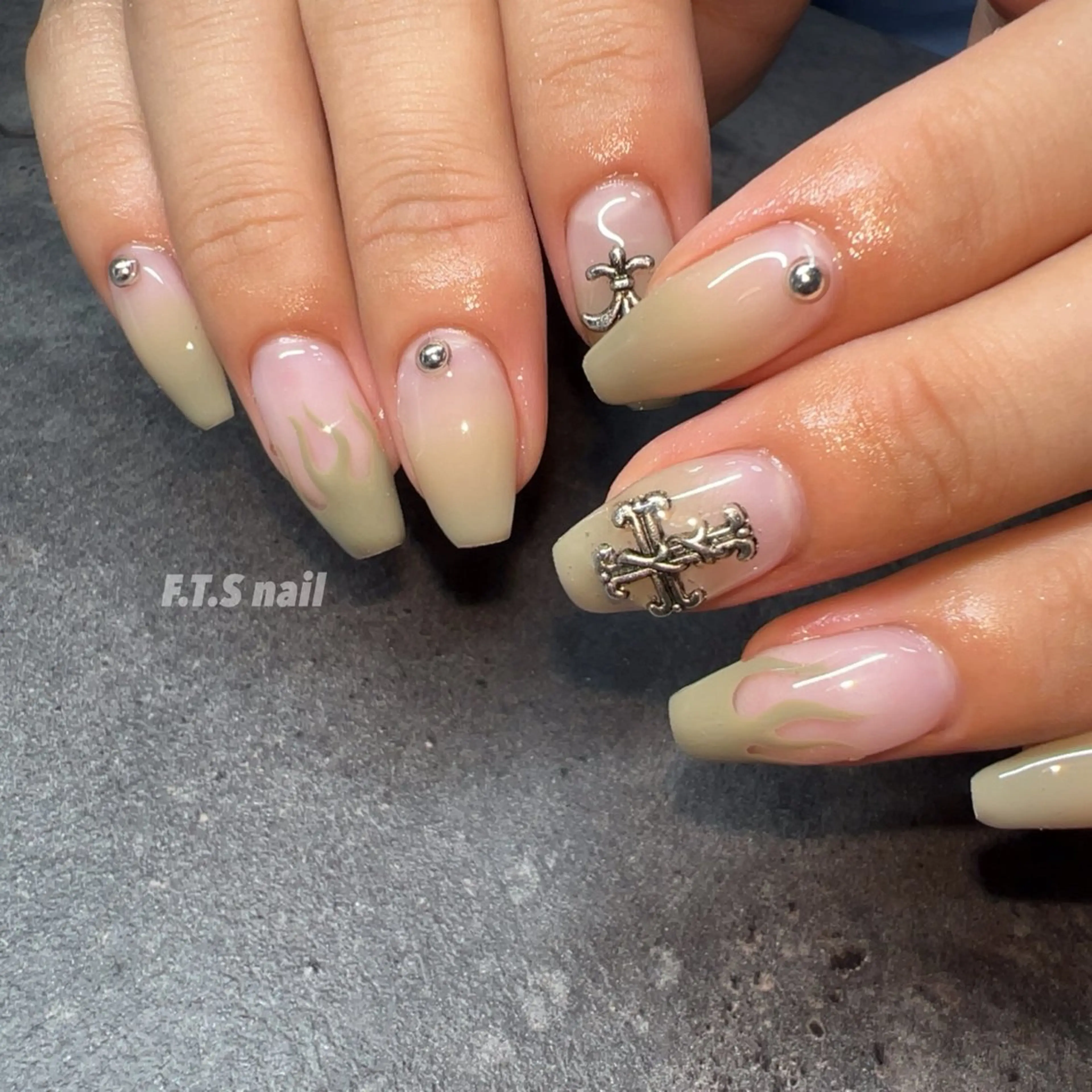 ネイル ハンドネイル F.T.S nailのネイルデザイン