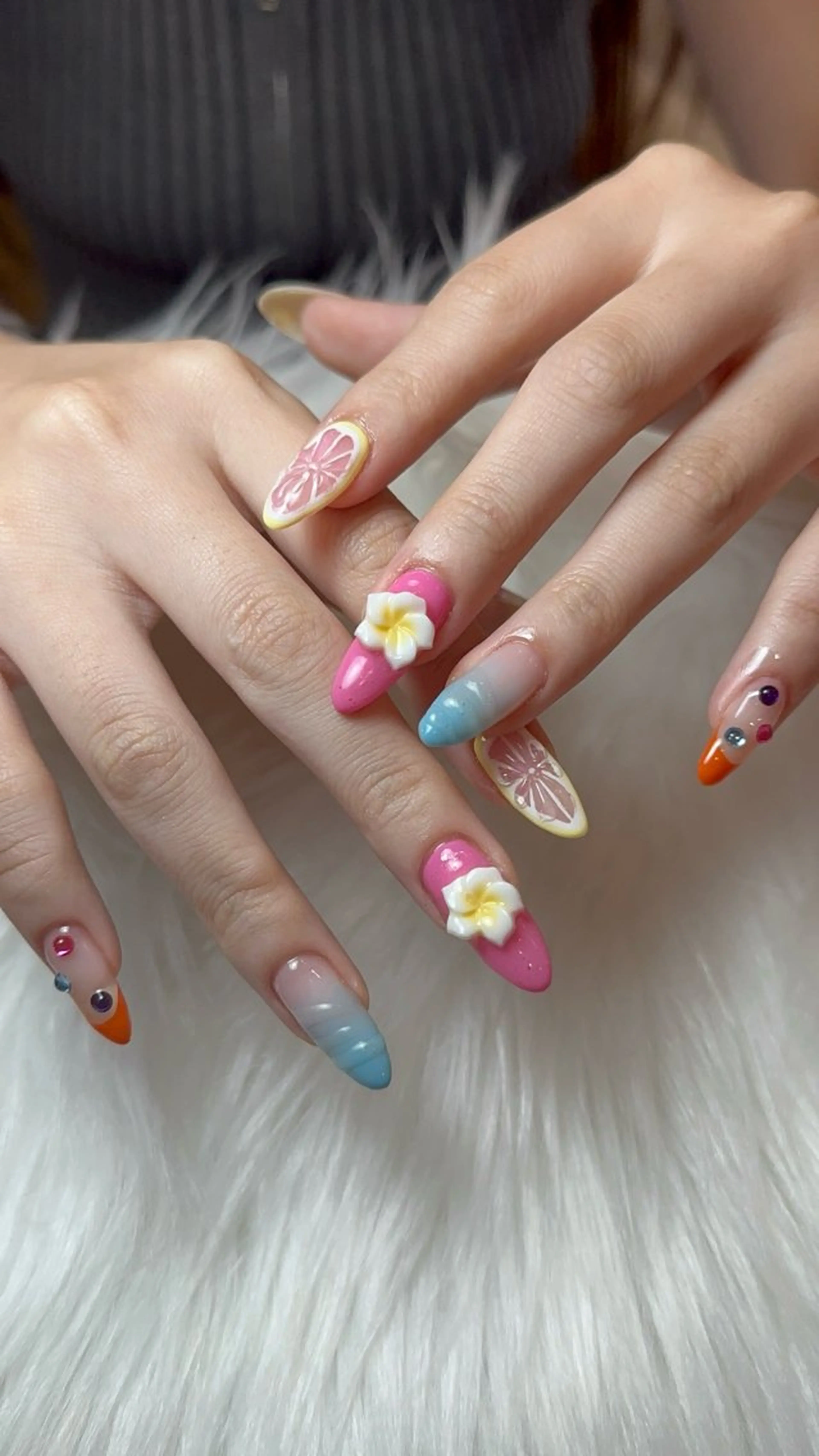 ネイル Laula🤍 ayakaのネイルデザイン