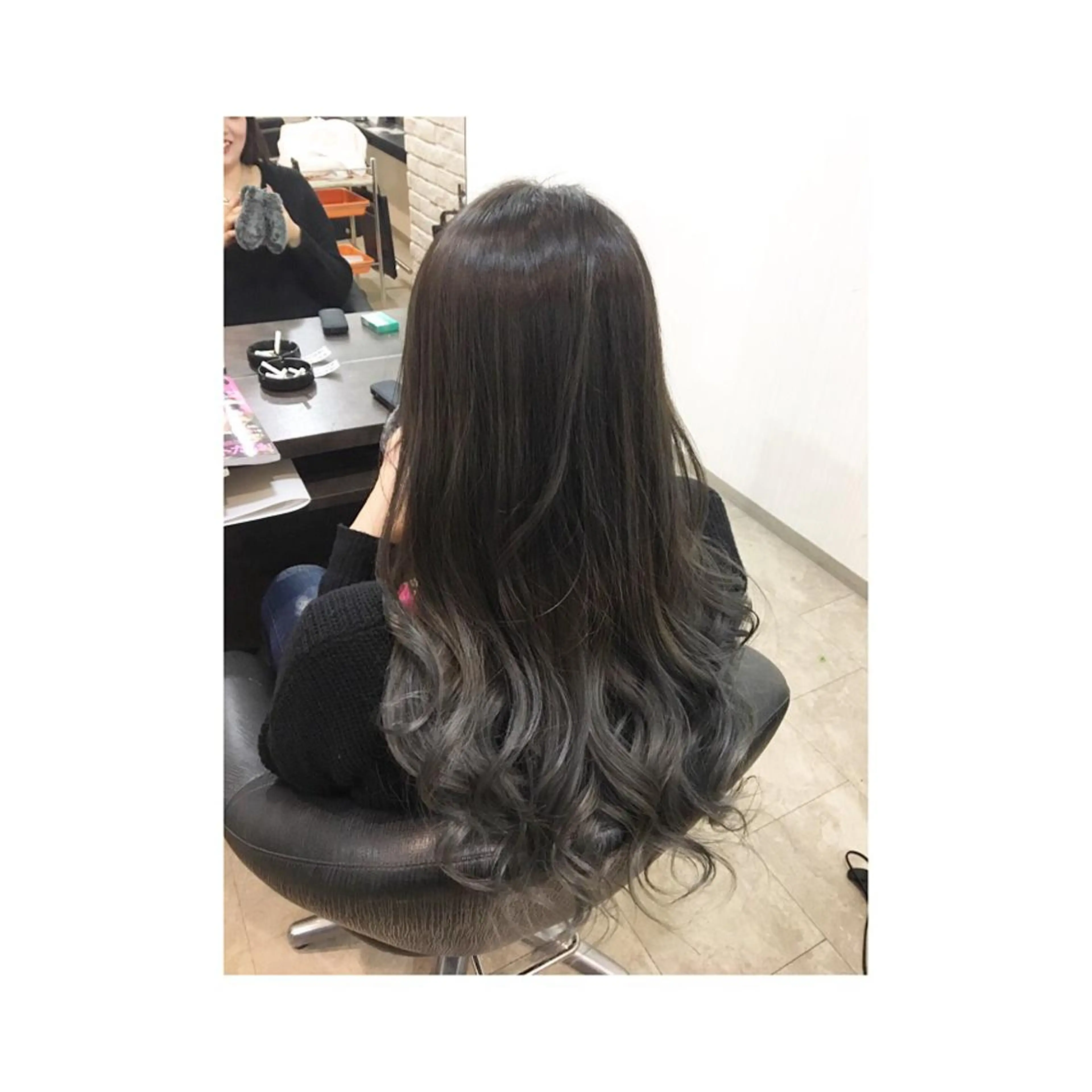 ロング カラー ヘアカラー トリートメント 💓シールエクステ ルミエールのヘアスタイル