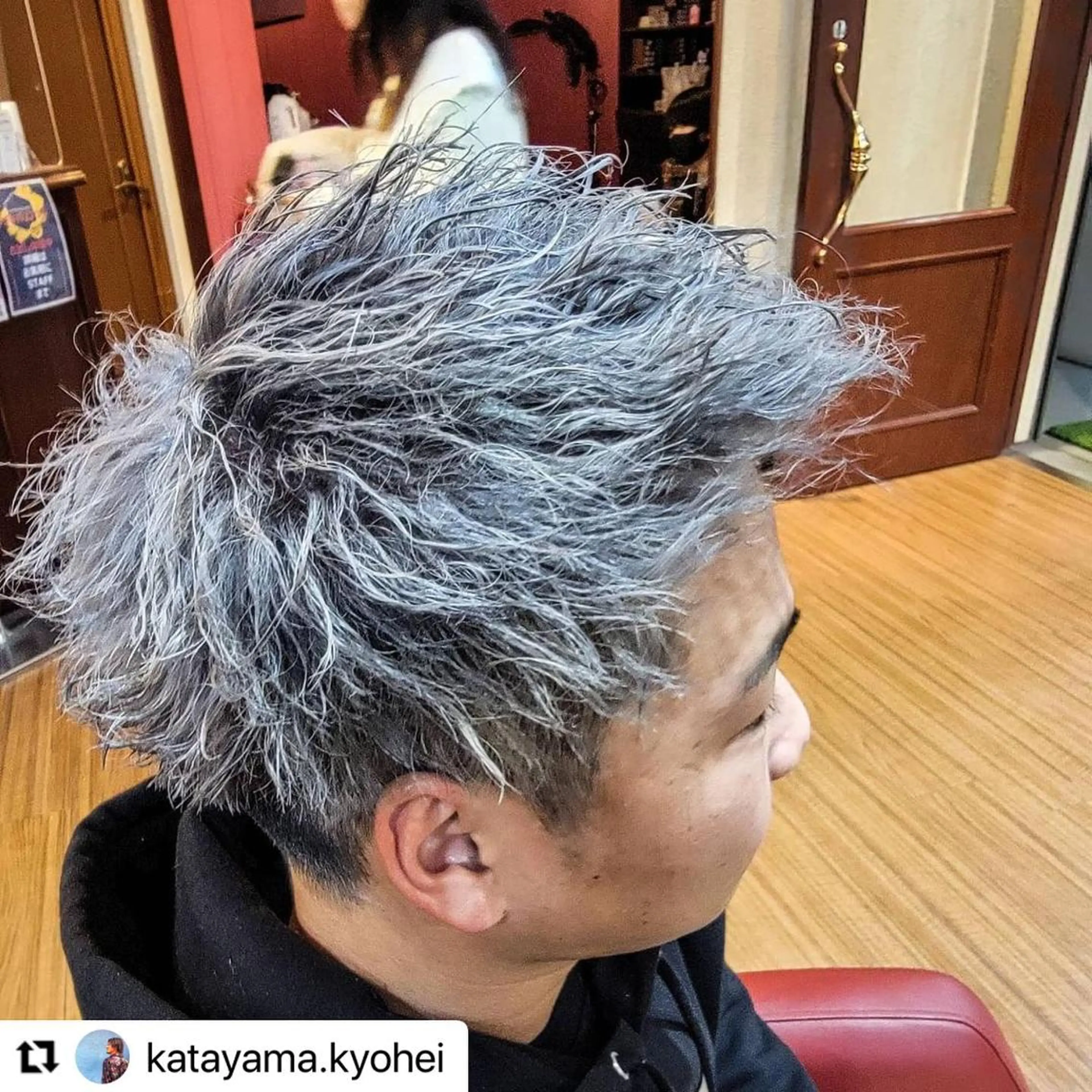 ミディアム カラー メンズ ミディアムパーマ メンズブリーチ メンズパーマ ブリーチ シルバー 🩷Eny terrace🩷のヘアスタイル