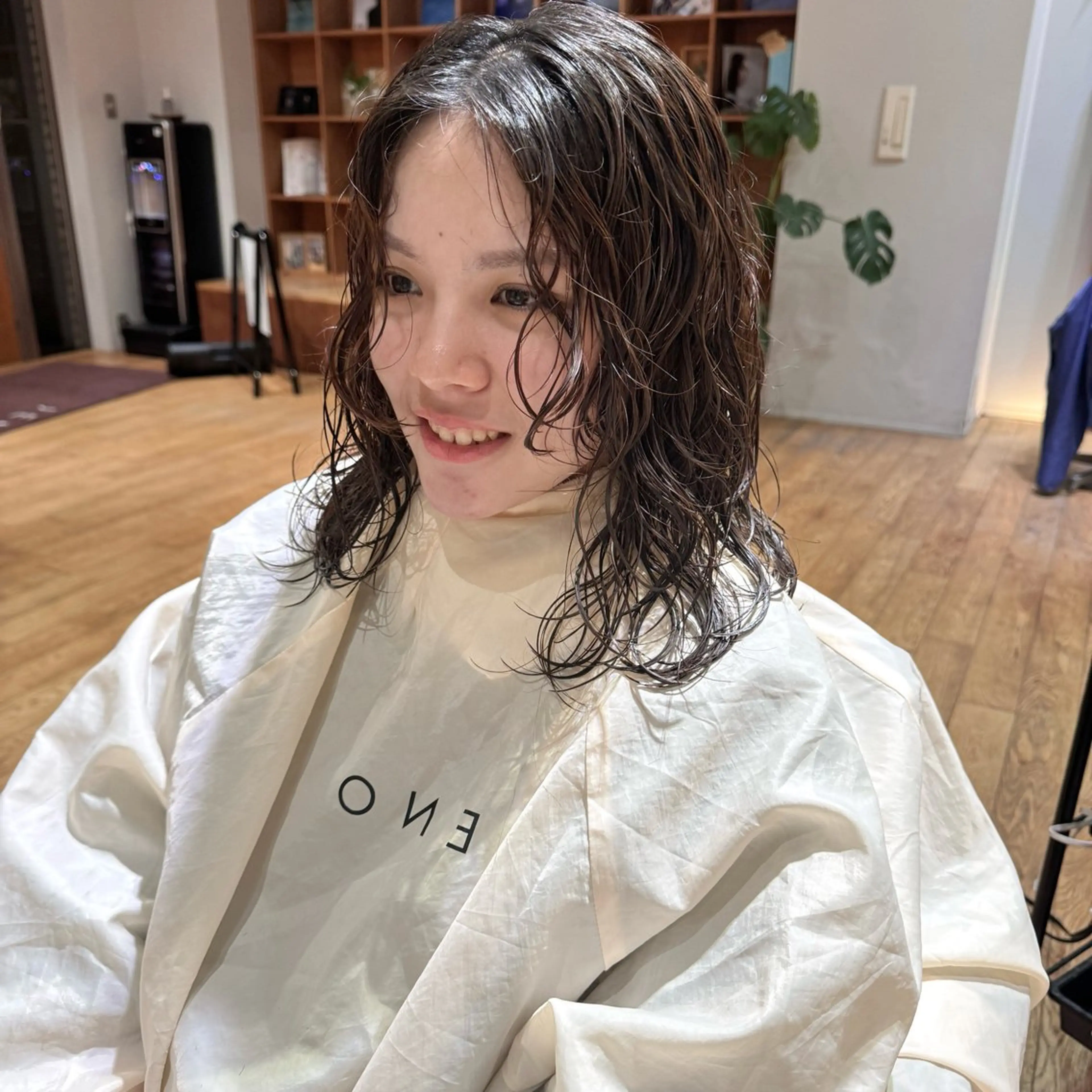 ミディアム パーマ カット パーマ 大橋 芽衣のヘアスタイル