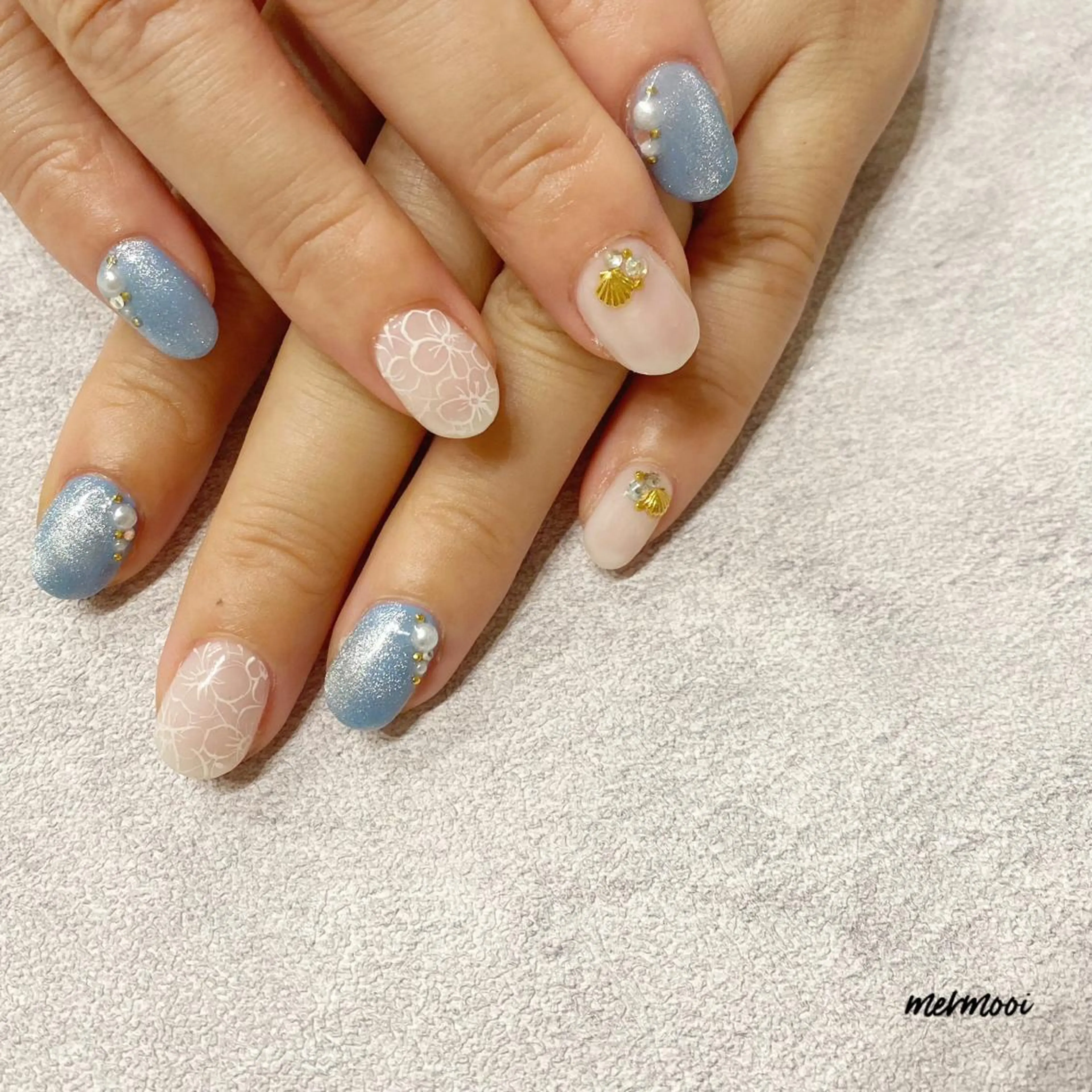 ネイル ブルー マグネットネイル ワンカラーネイル 夏ネイル ホワイト mermooi所属・melumooi nailのネイルデザイン