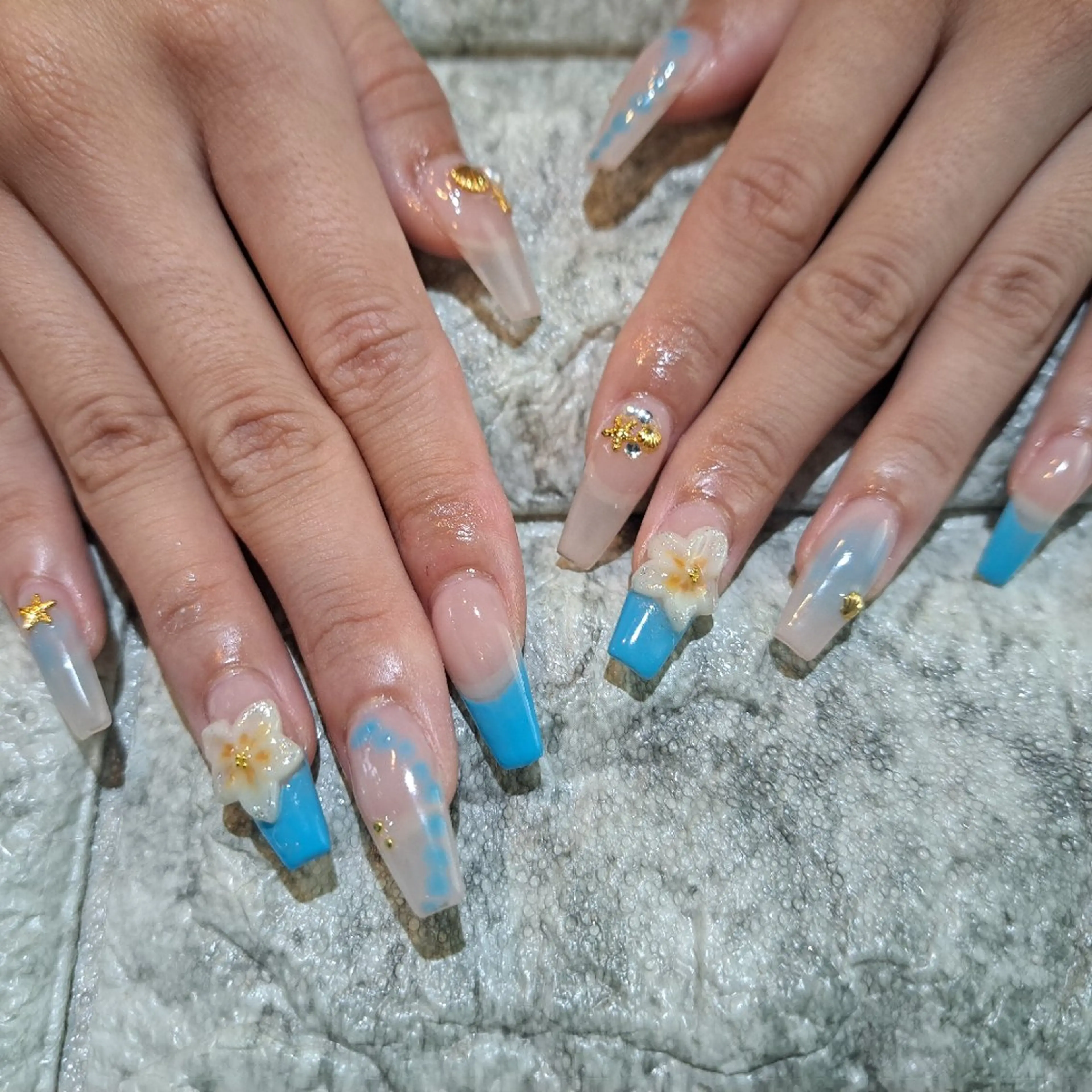 ネイル フレンチネイル スカルプネイル 夏ネイル ハンドネイル RounGe町田店 🧸大谷のネイルデザイン