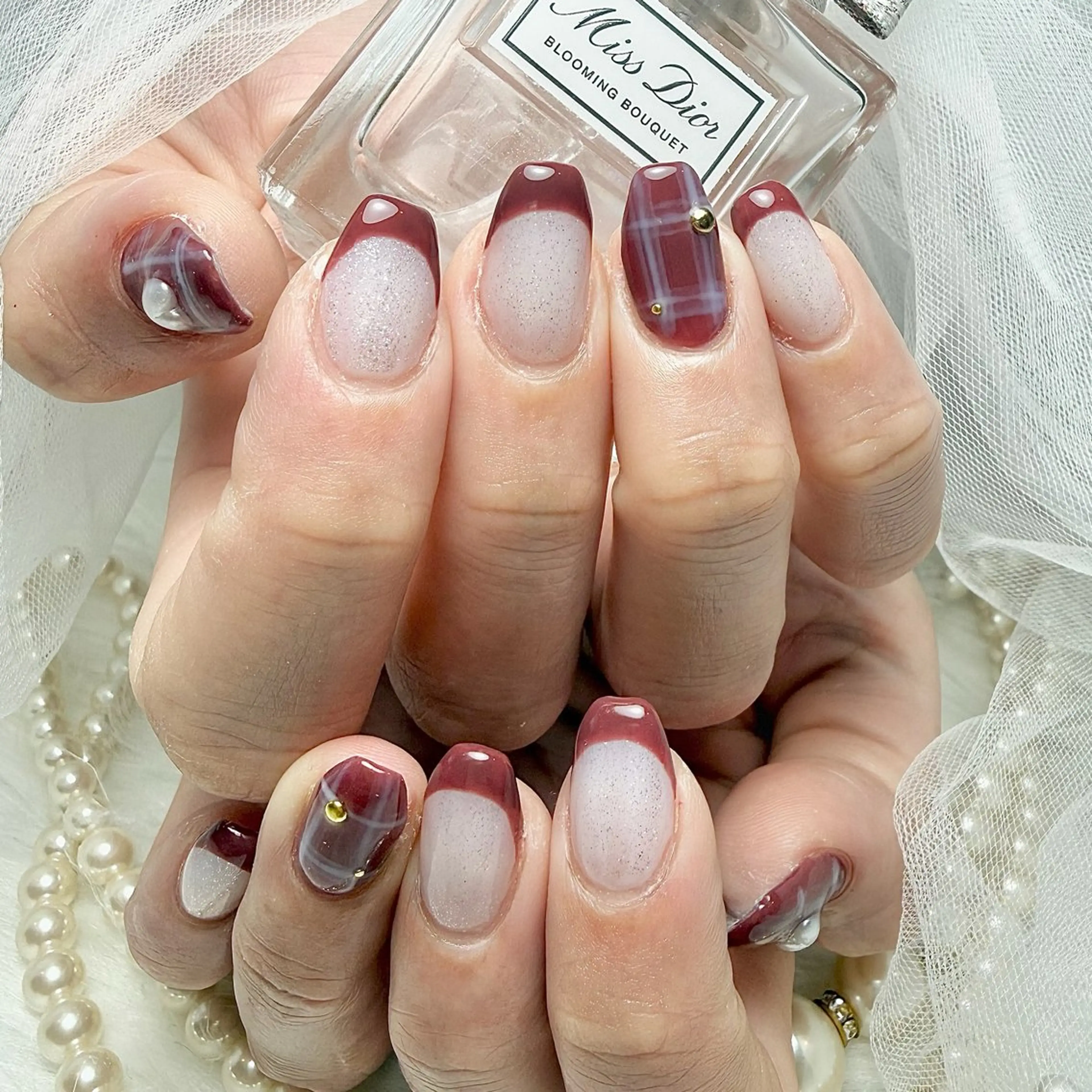 ミディアム ハンドネイル Conjunim MAMI🎀✨のネイルデザイン