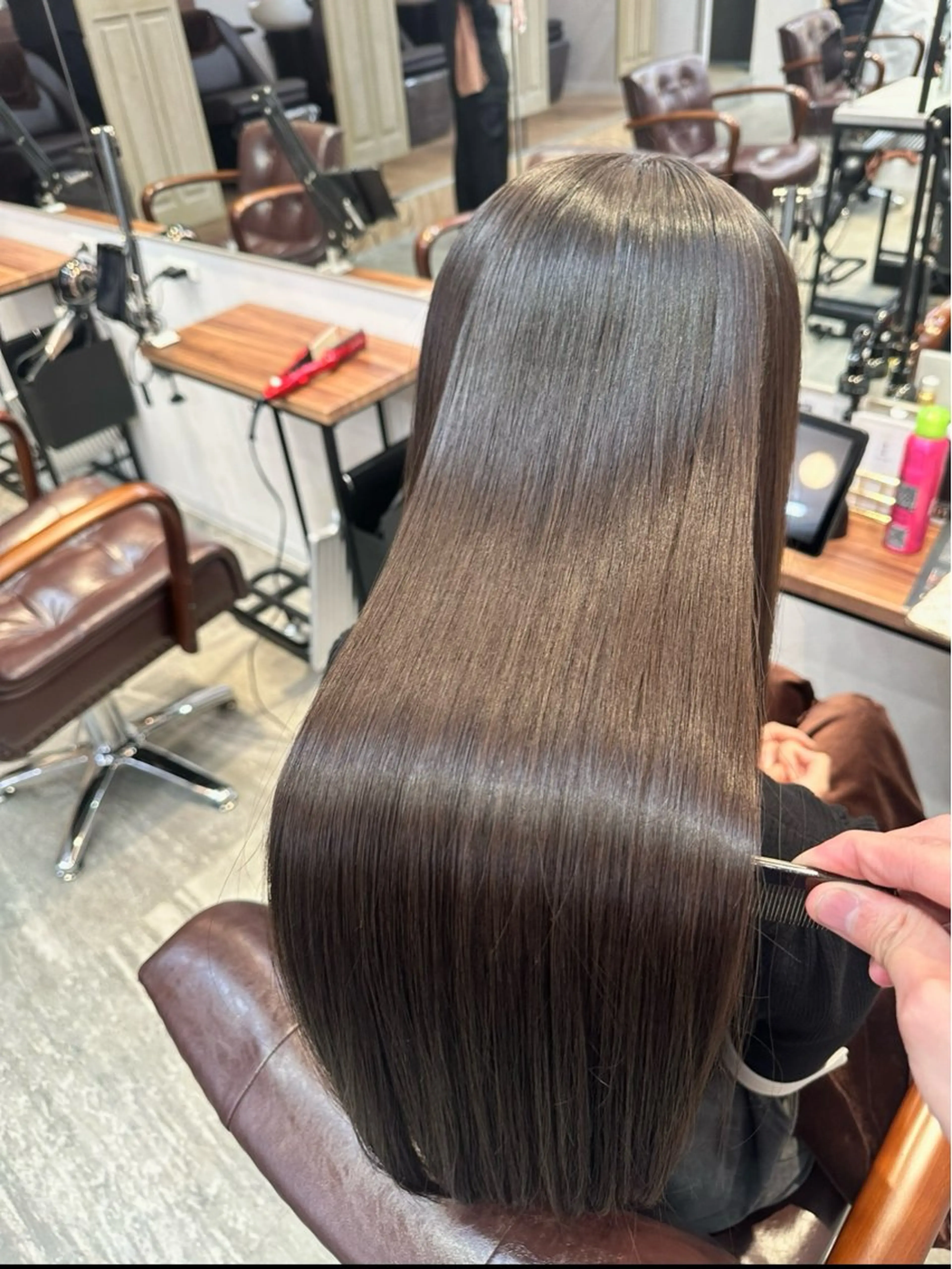 ロング 縮毛矯正 カット 縮毛矯正 トリートメント ✨髪を傷ませない✨ 吉田ひじりのヘアスタイル