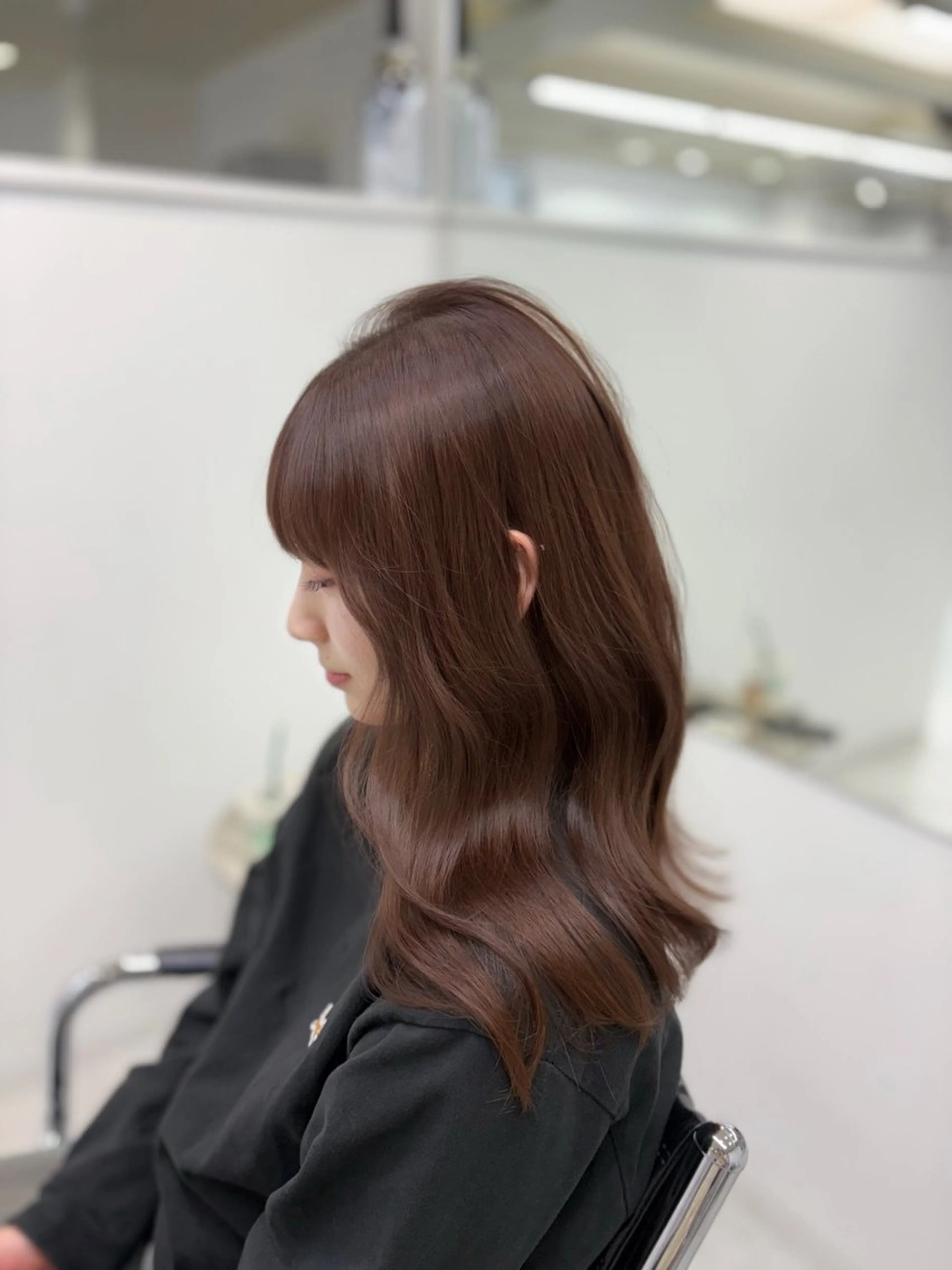 ロング カラー ワンホン級艶髪 🤍𝑀𝐼𝐻𝑂のヘアスタイル