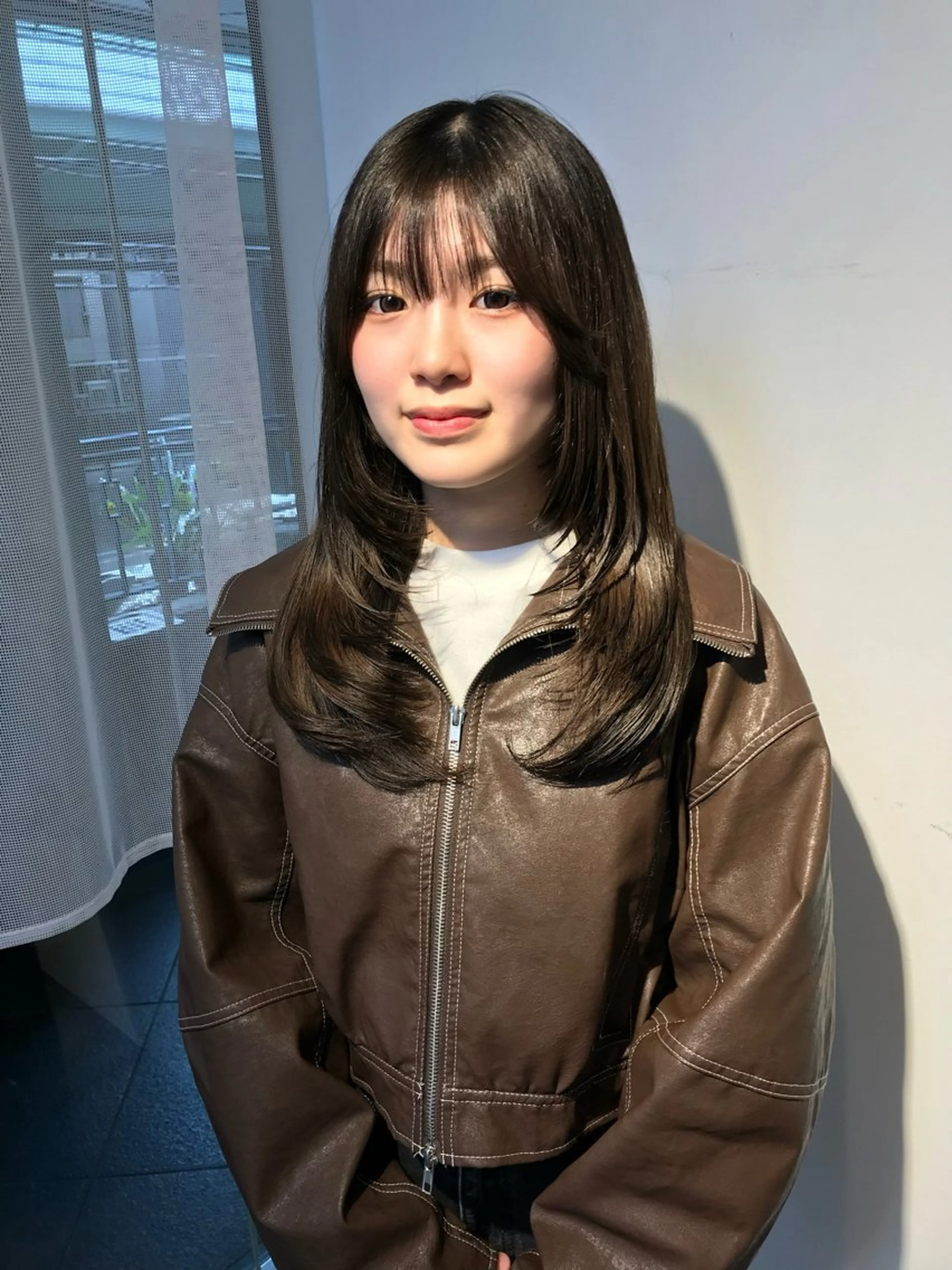 セミロング 顔周りカット レイヤーカット 小顔カット lot れののヘアスタイル