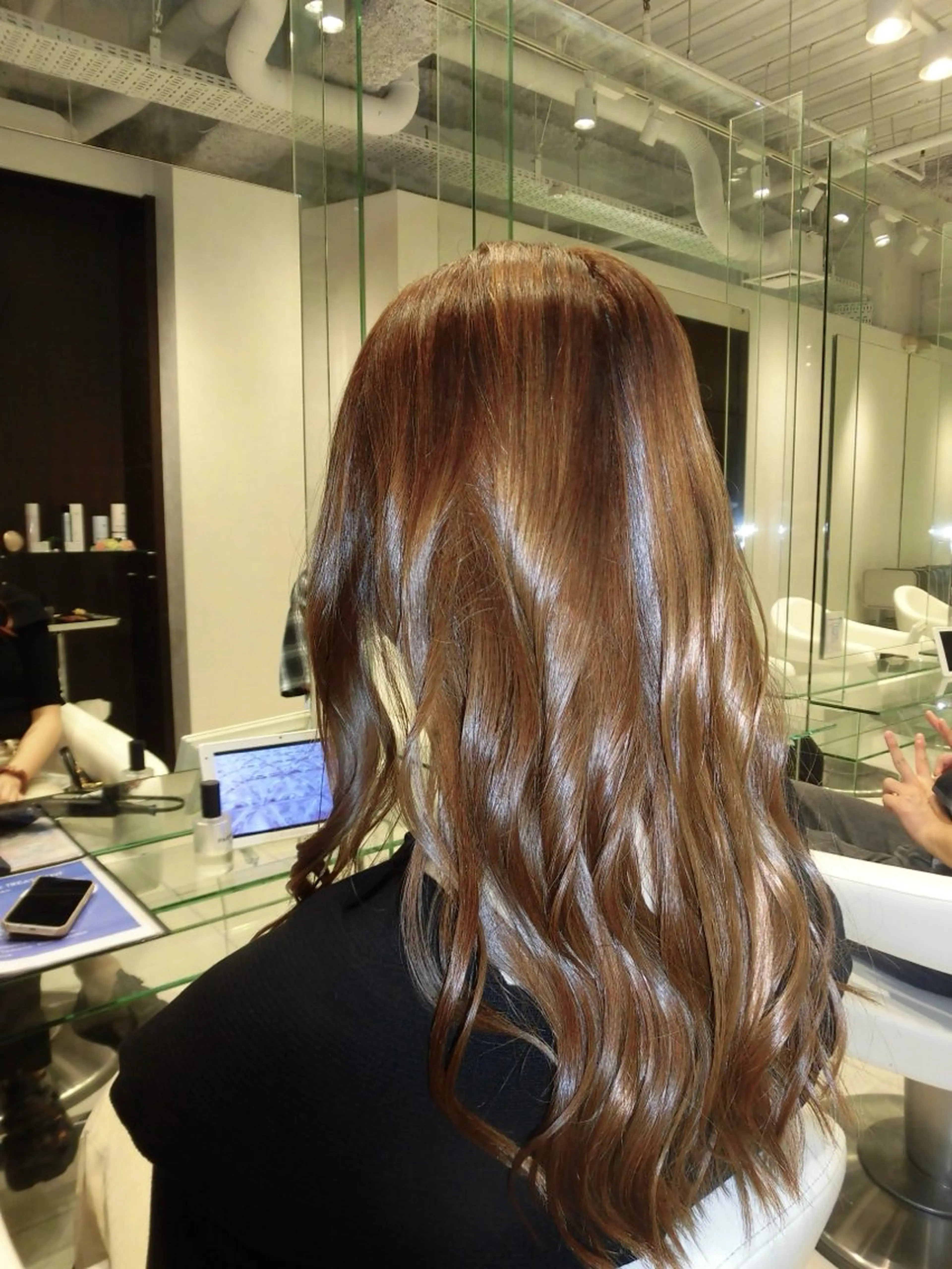 ロング 大河 由依のヘアスタイル