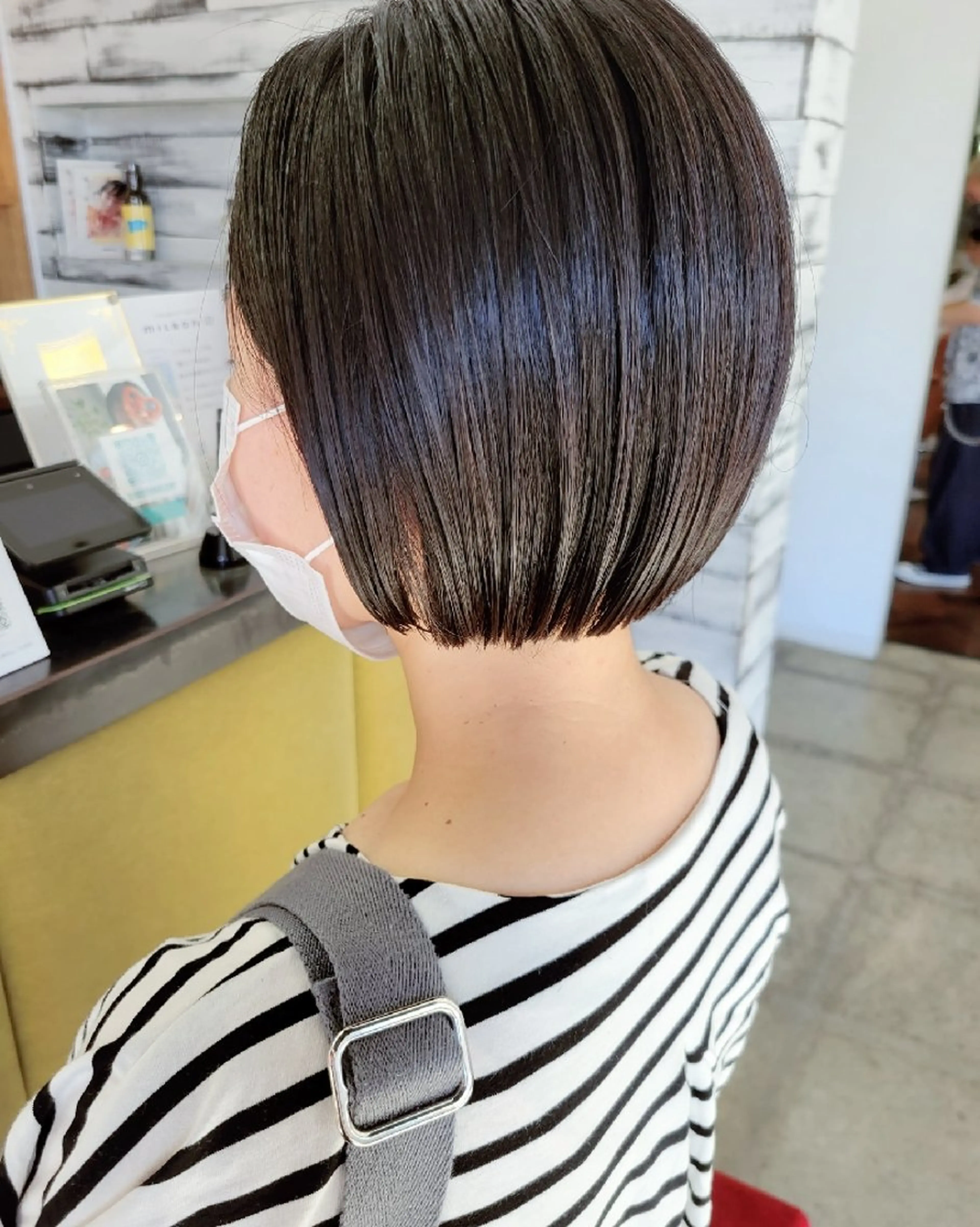 ミディアム ミディアムパーマ ボブ 酸性ストレート 🌟美髪🌟艶髪🌟 髪質改善🌟中城晴美のヘアスタイル