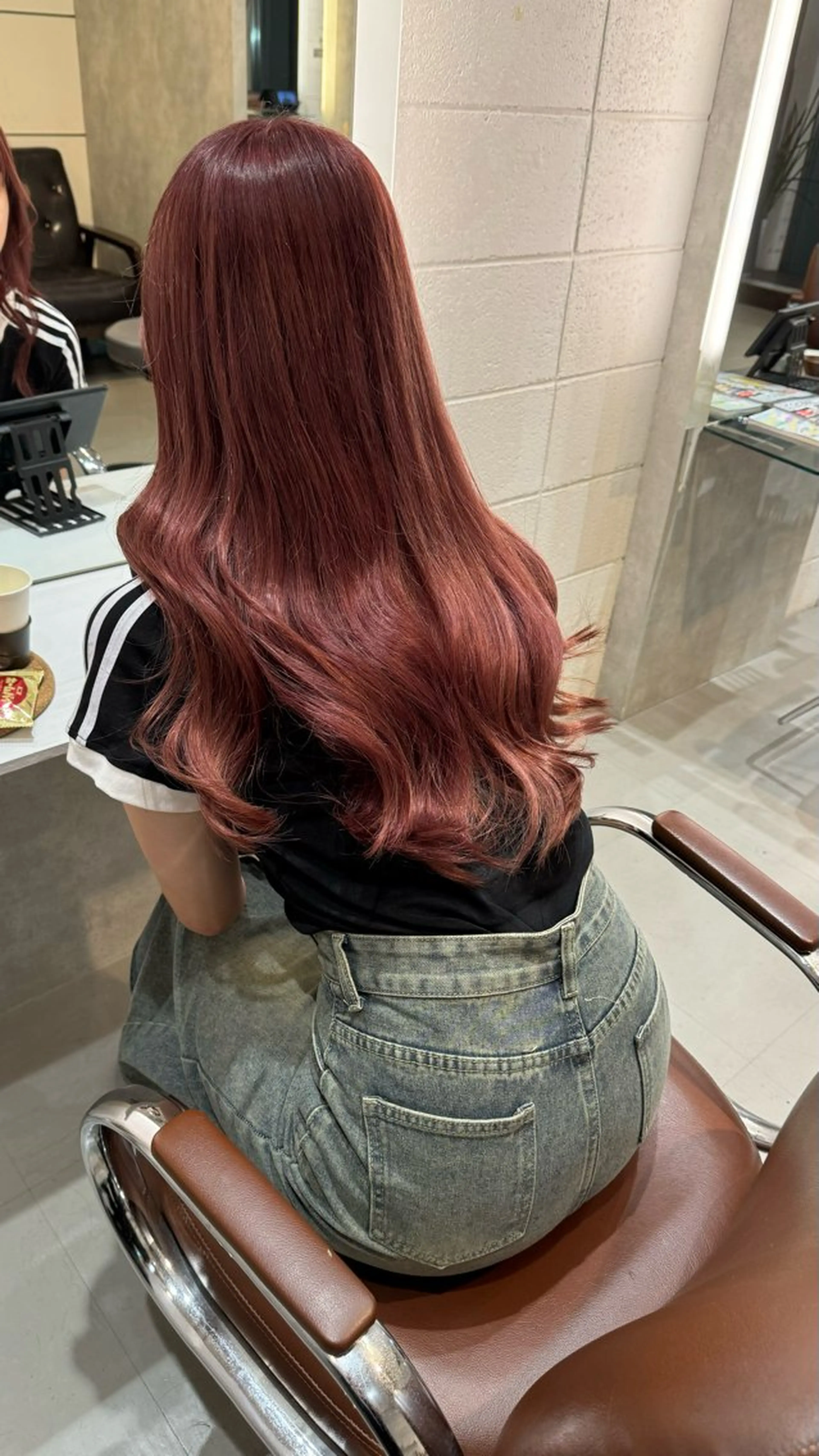 ロング ヘアカラー chic 渡辺 桃羽のヘアスタイル