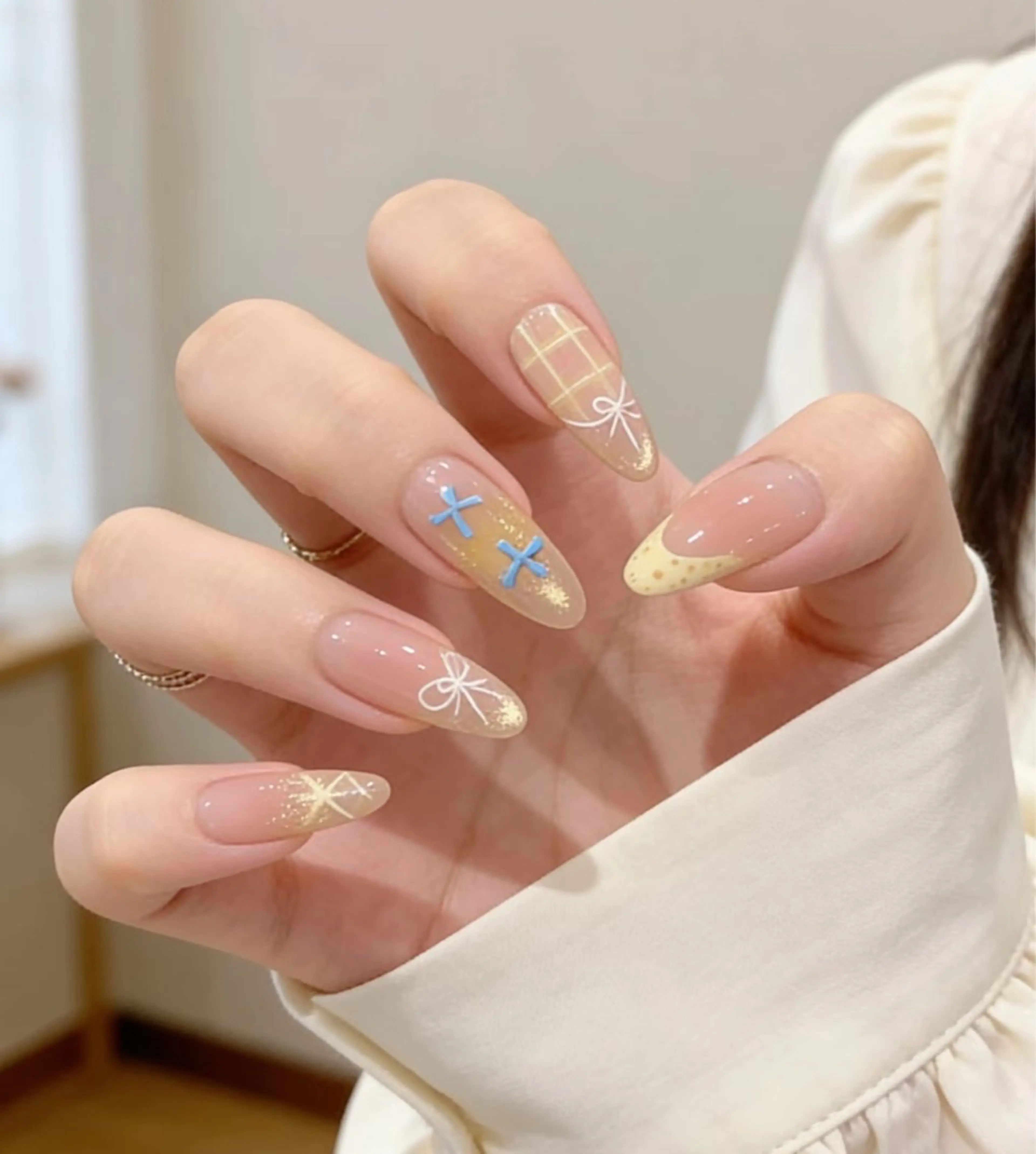 ネイル アートネイル オーロラネイル チークネイル フレンチネイル ガラスフレンチ ハンドネイル 🎀🎀YooLi Nail Salonのネイルデザイン