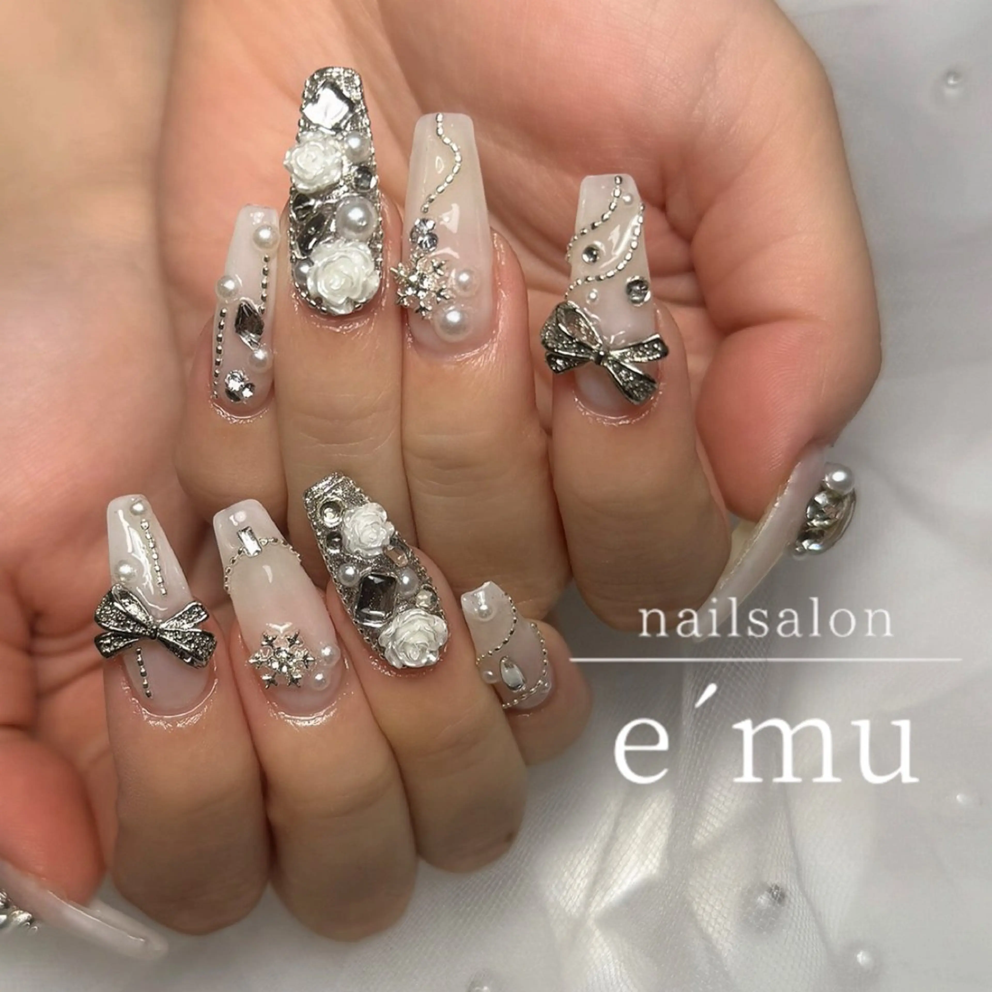 ネイル クリスマス ハンドネイル nailsalon e´muのネイルデザイン