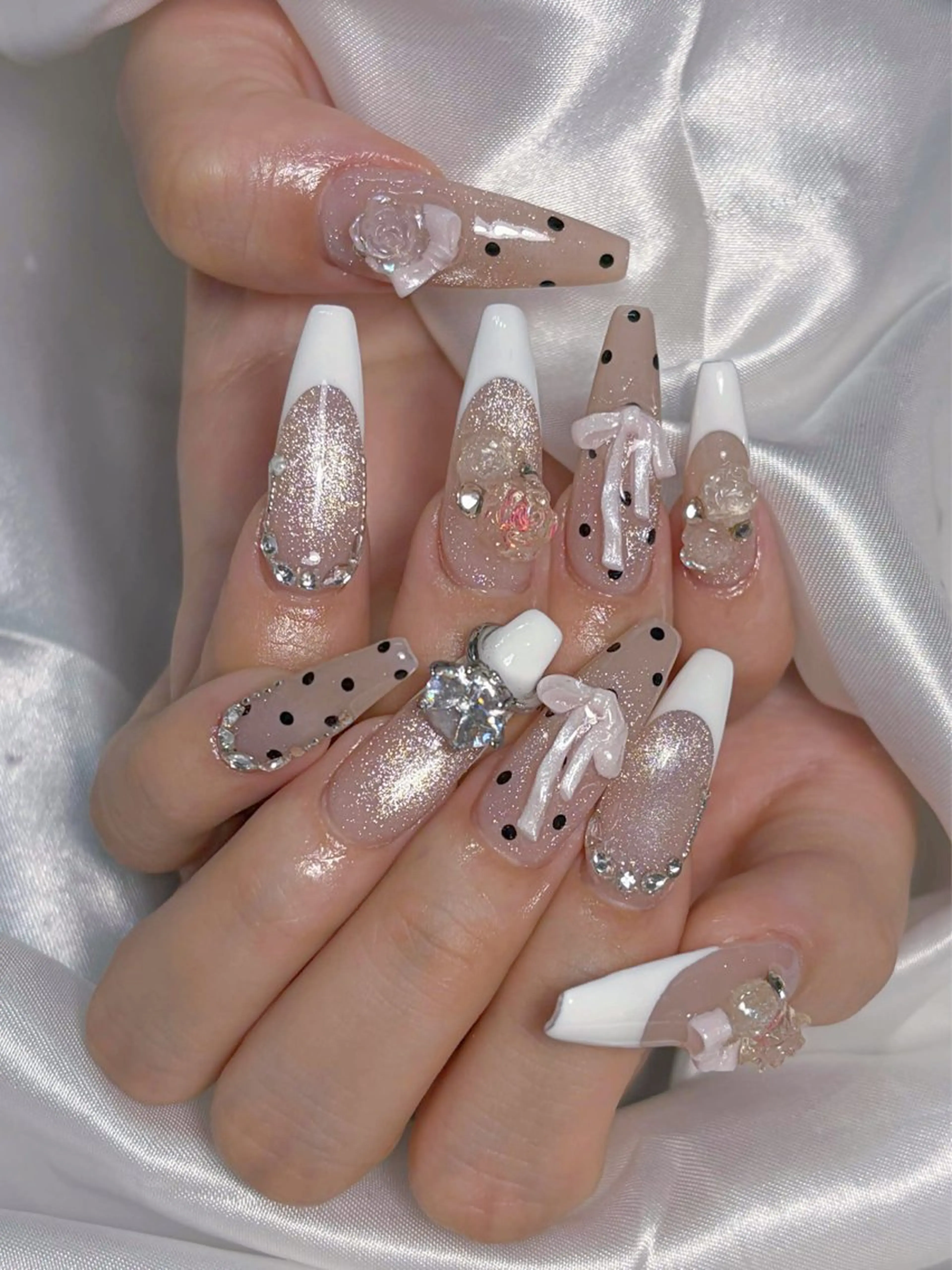 ネイル ハンドネイル LEELA NAIL STUDIOのネイルデザイン