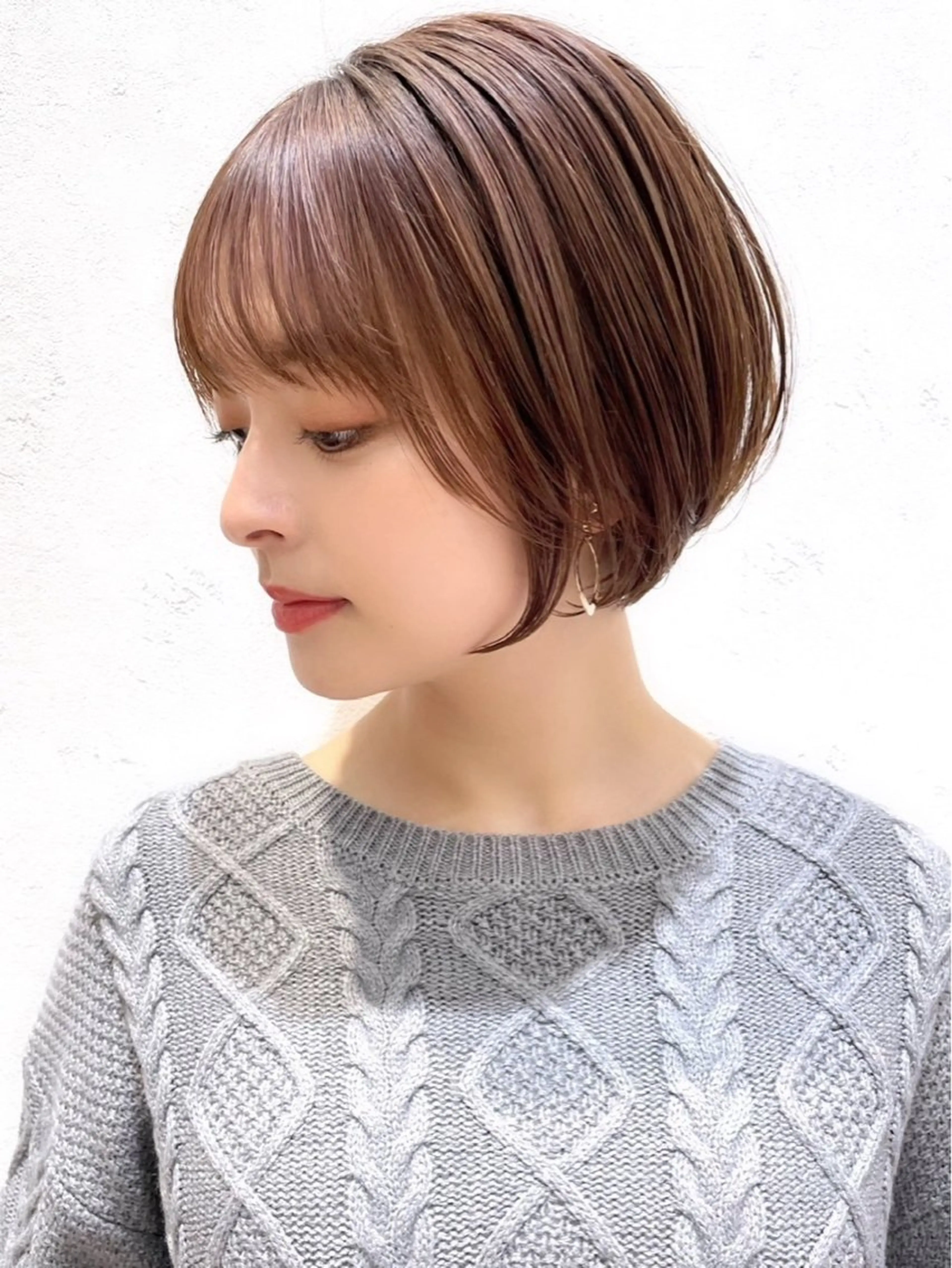 ショート 髪質改善|透明 感カラー🩵レイヤーのヘアスタイル