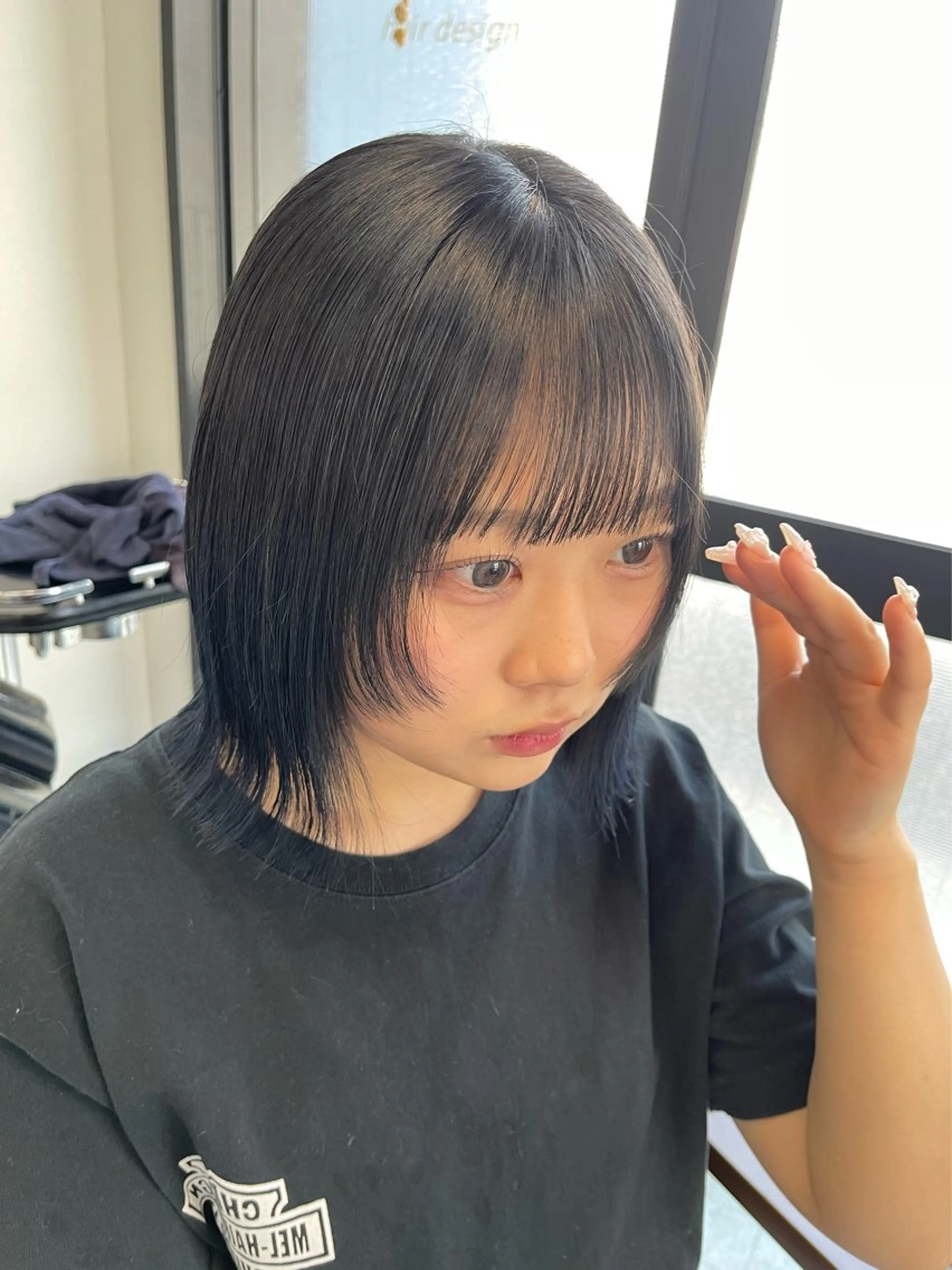 ミディアム カット ｼﾉｻﾞｷ ｷﾅのヘアスタイル