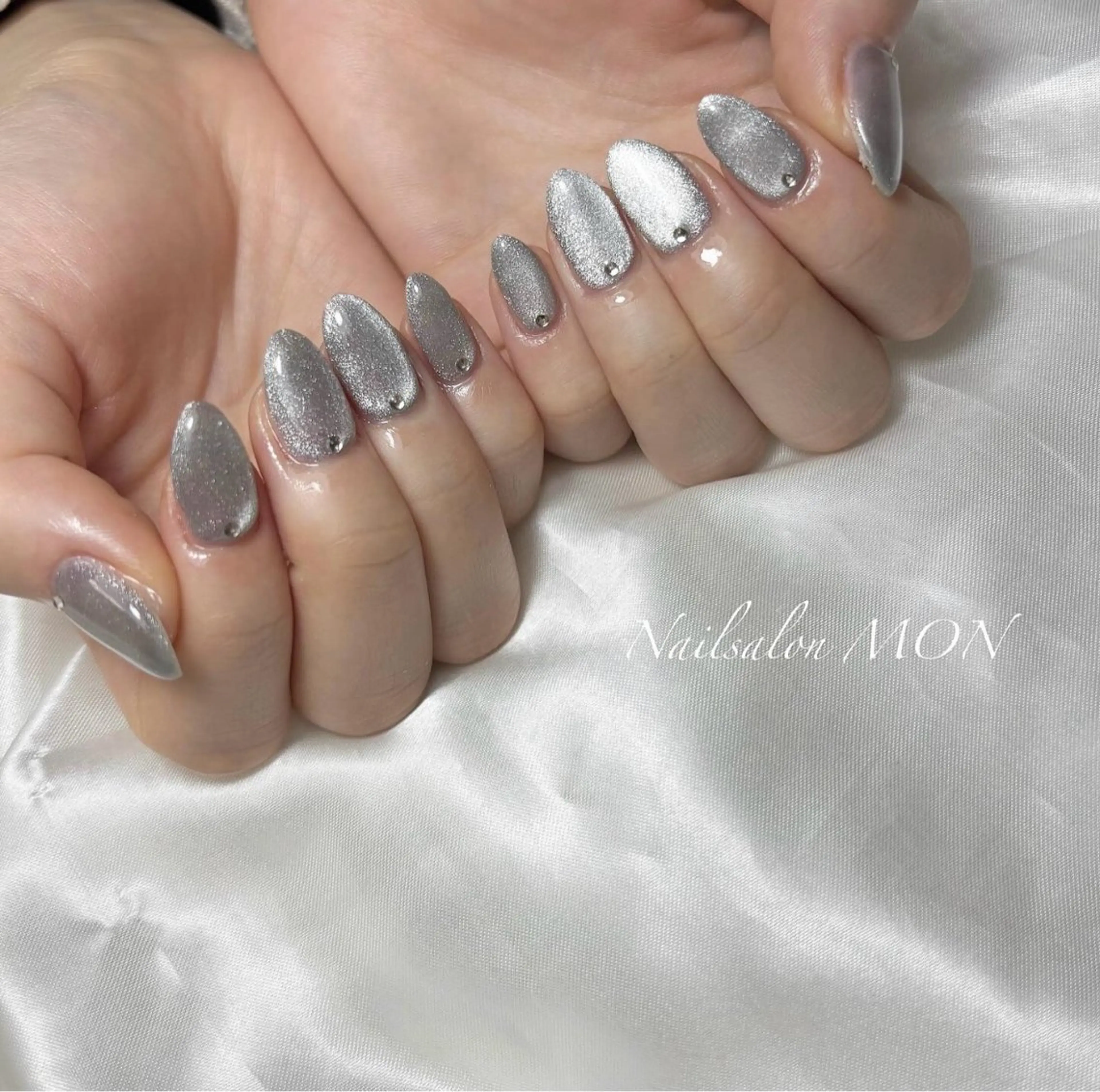 ネイル ストーンネイル ハンドネイル Nailsalon MONのネイルデザイン