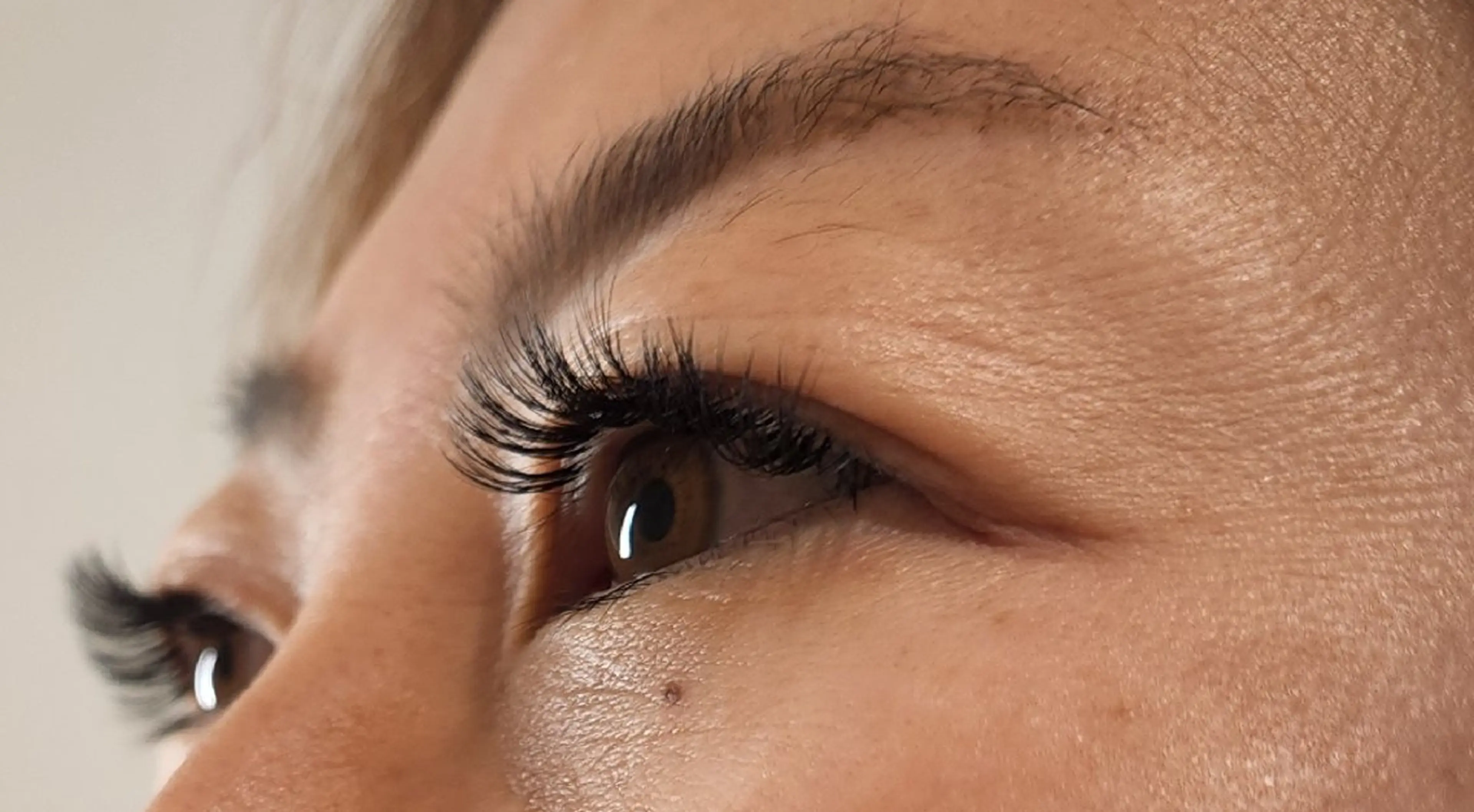 ☆バインドロック80束☆3Dボリュームラッシュとフラットラッシュで挟んでますの写真