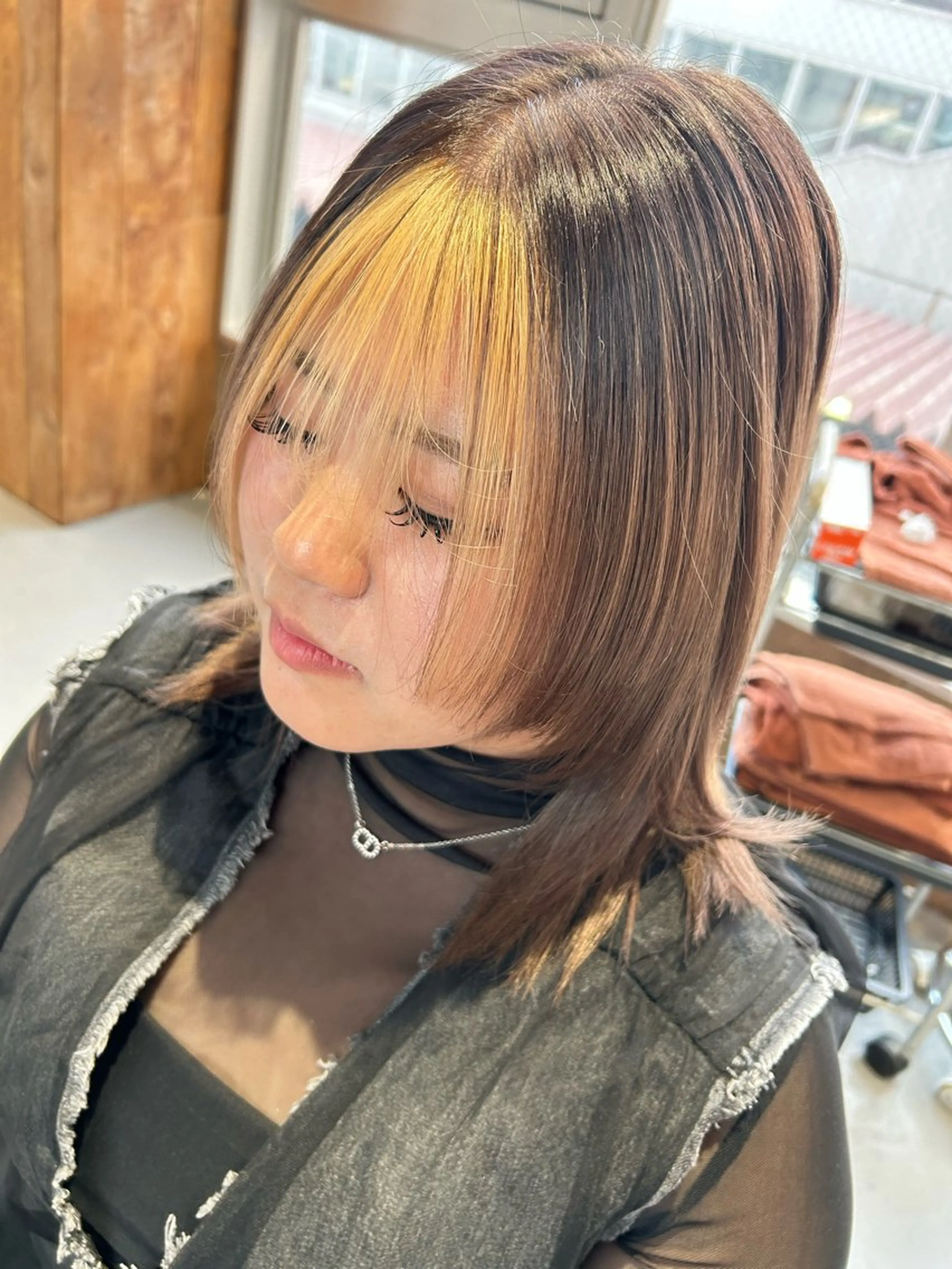 ミディアム ミストバング 大賀 チサトのヘアスタイル