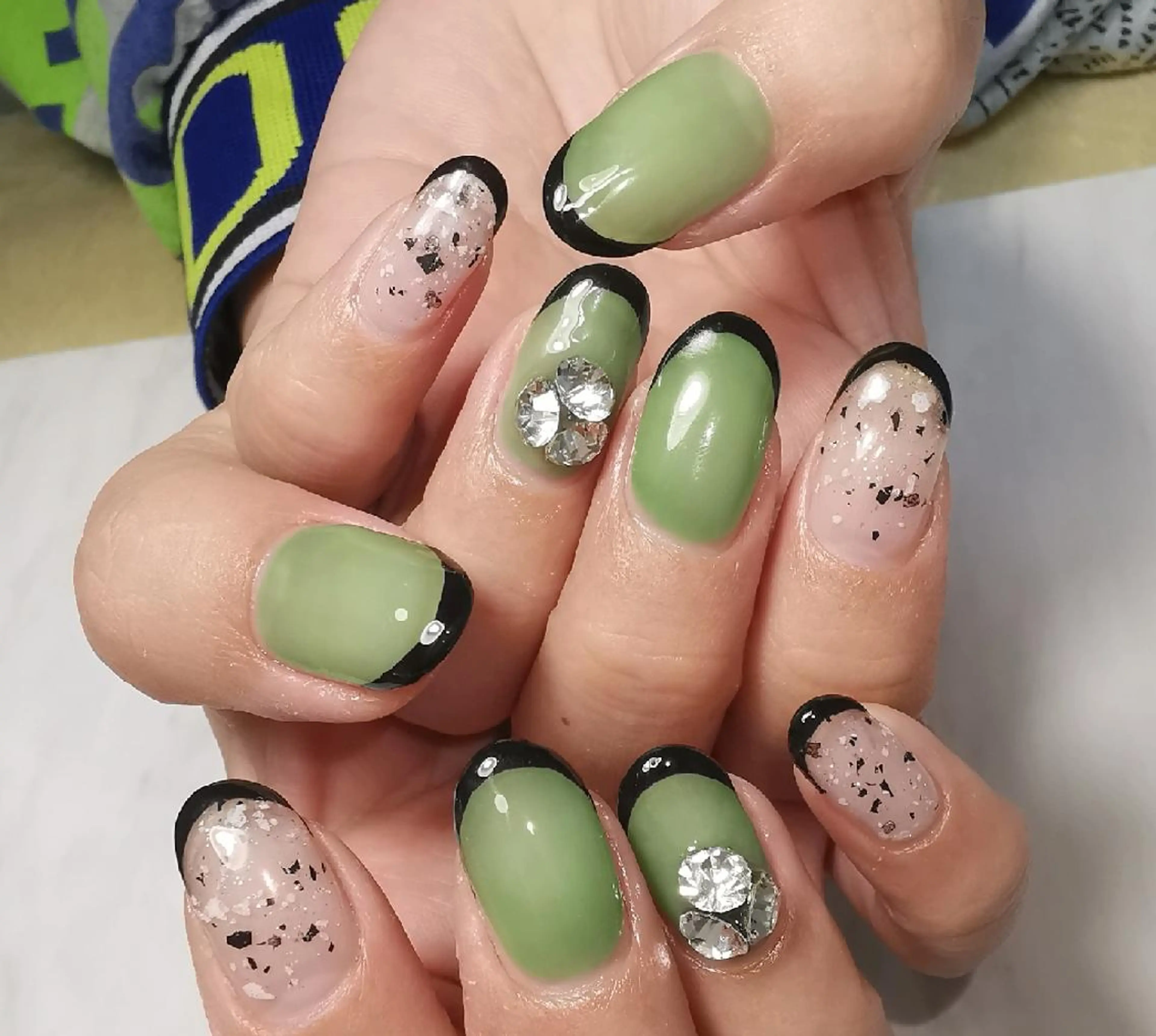 ネイル フレンチネイル ジェルネイル ハンドネイル reve あやののネイルデザイン